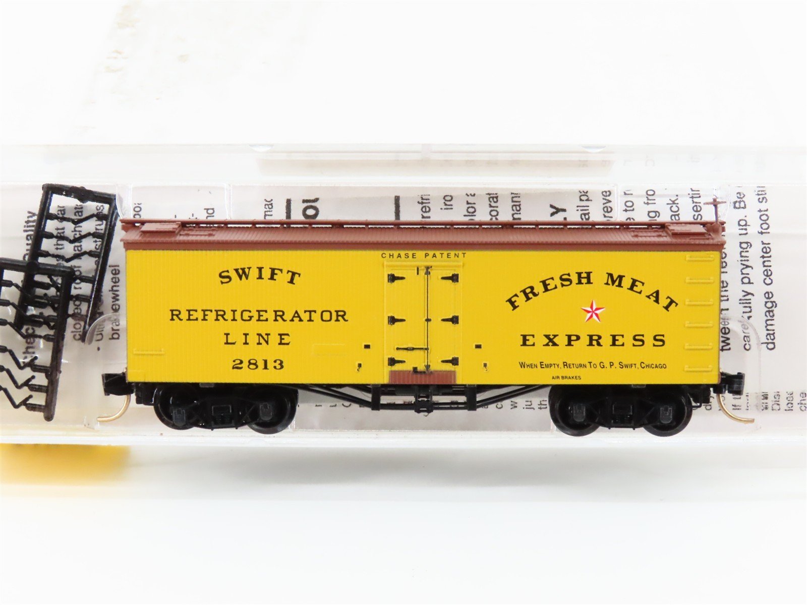 N Scale Micro-Trains MTL 58010 Swift Reefer Line 36' Ice Reefer #2813