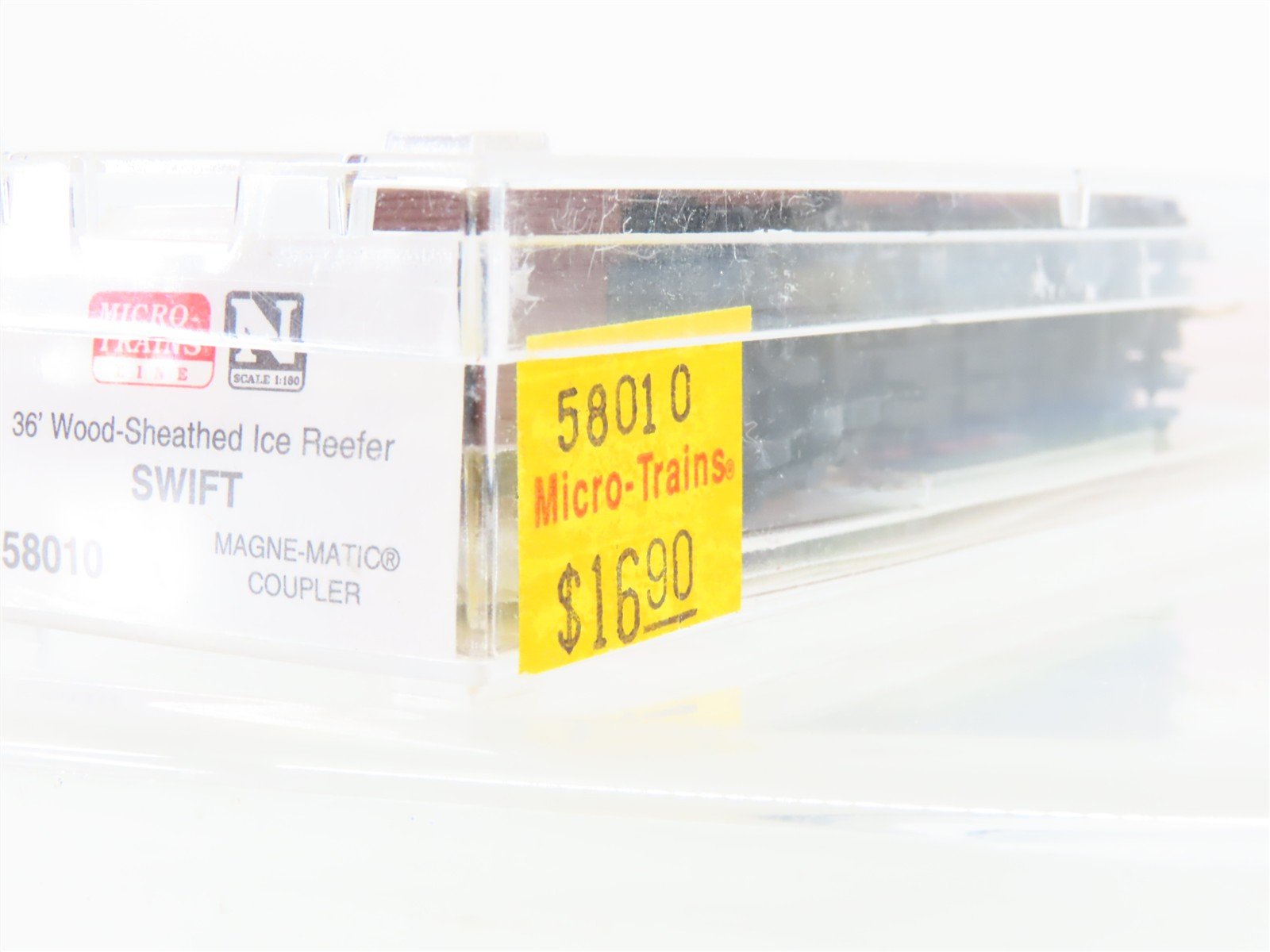 N Scale Micro-Trains MTL 58010 Swift Reefer Line 36' Ice Reefer #2813