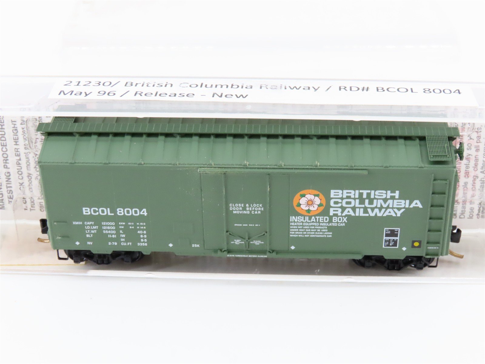 N Scale Micro-Trains MTL 21230 BCOL British Columbia 40' Standard Boxcar #8004