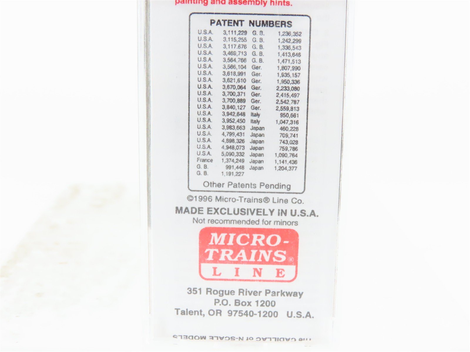 N Scale Micro-Trains MTL 21230 BCOL British Columbia 40' Standard Boxcar #8004