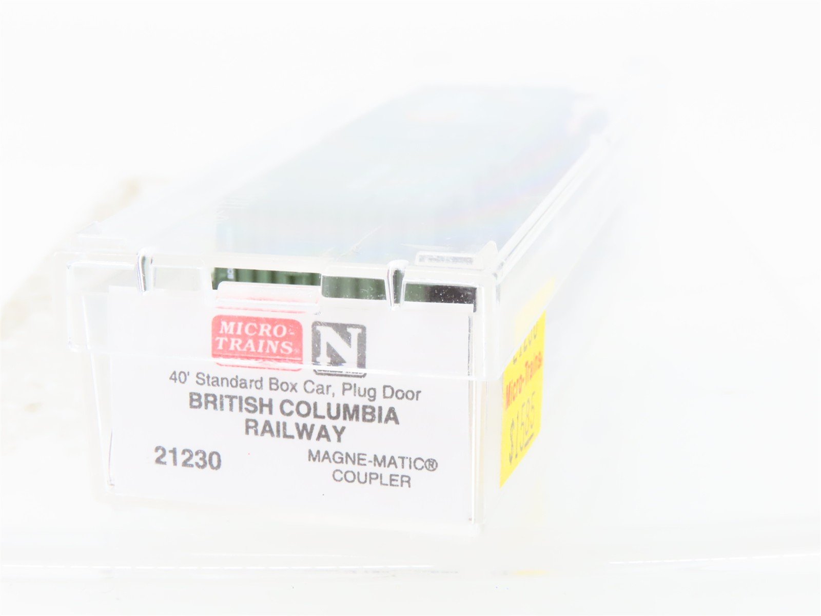 N Scale Micro-Trains MTL 21230 BCOL British Columbia 40' Standard Boxcar #8004