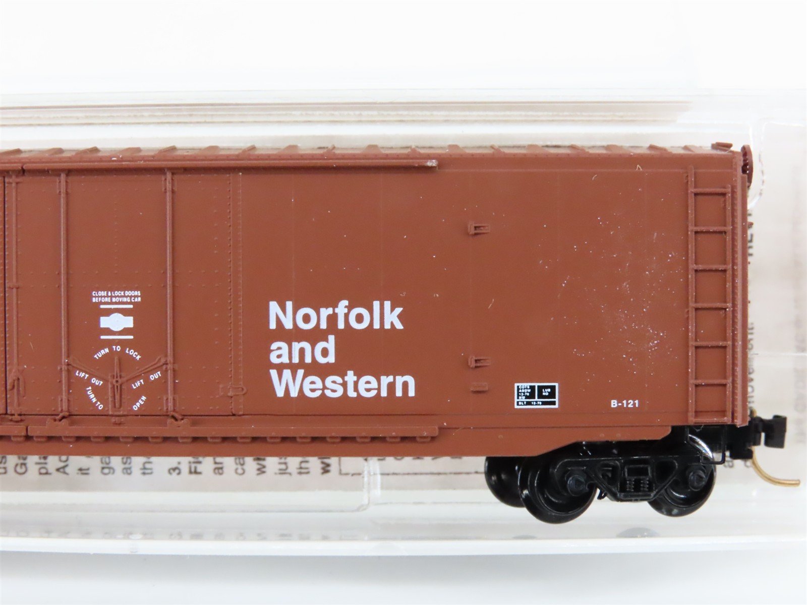 N Scale Micro-Trains MTL 75030 N&W Norfolk & Western 50' Standard Boxcar #160784