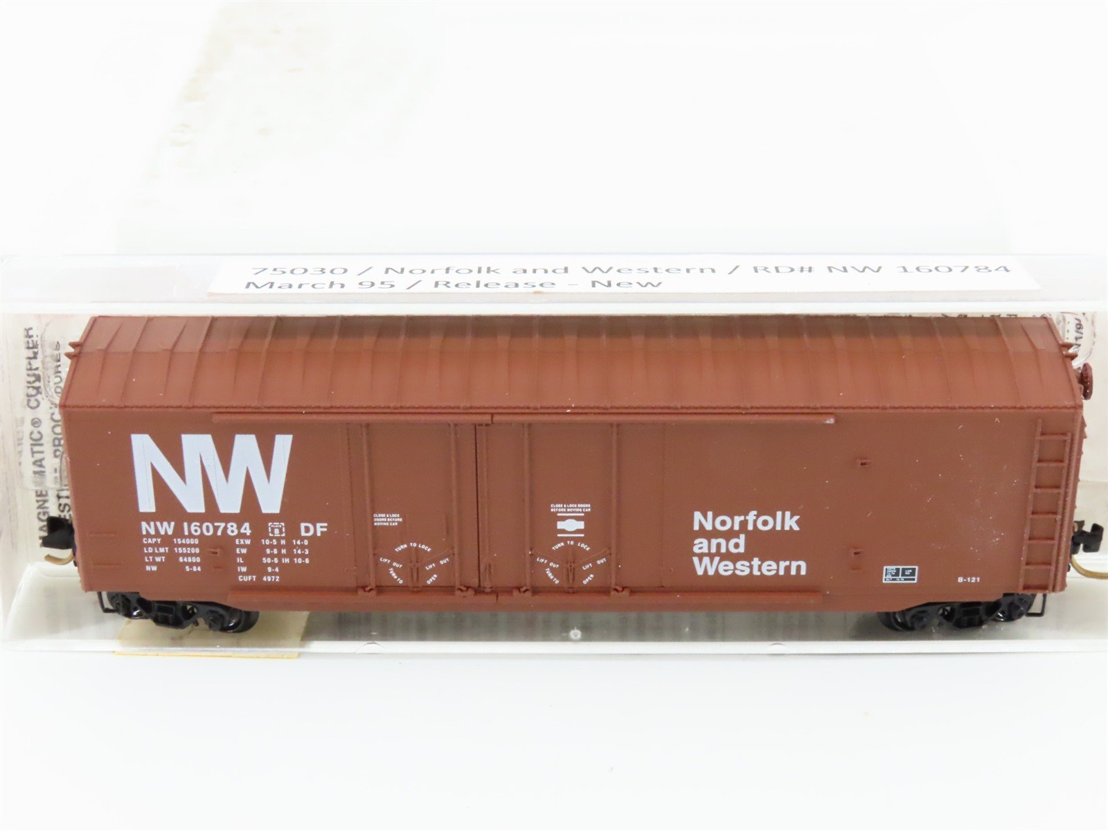 N Scale Micro-Trains MTL 75030 N&W Norfolk & Western 50' Standard Boxcar #160784