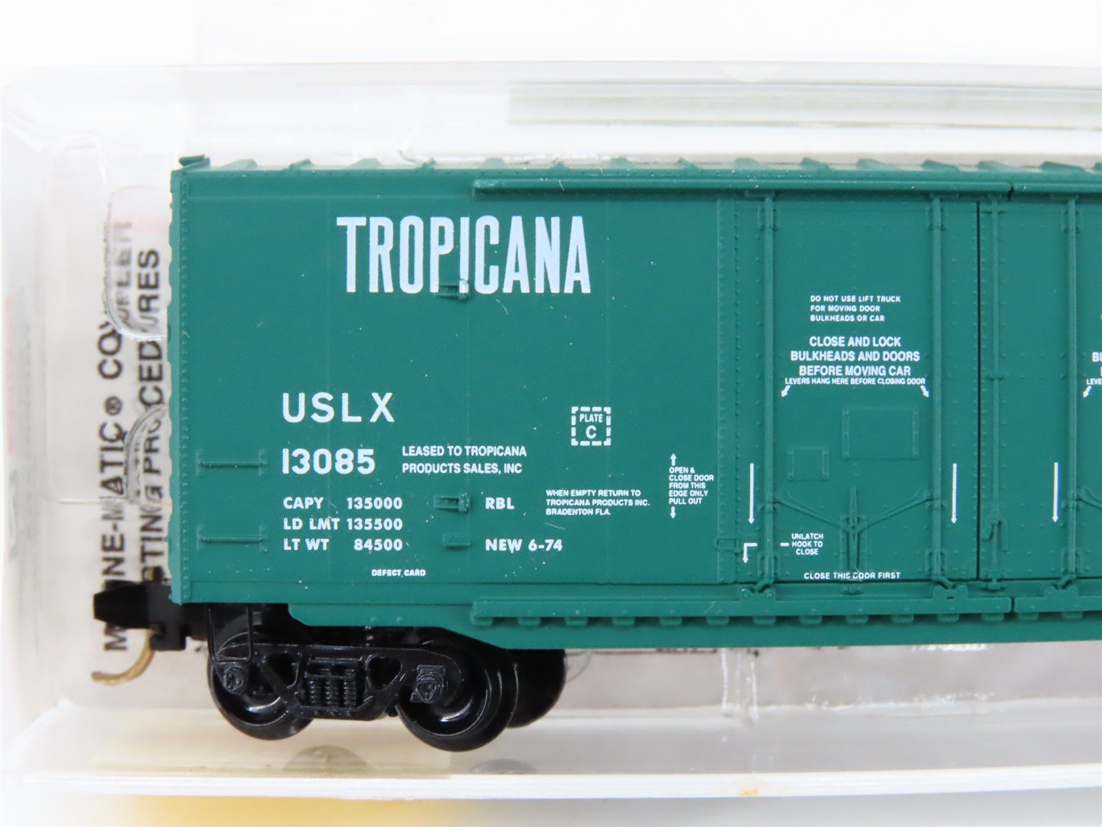 N Scale Micro-Trains MTL 75040 USLX Tropicana 50' Standard Boxcar #13085