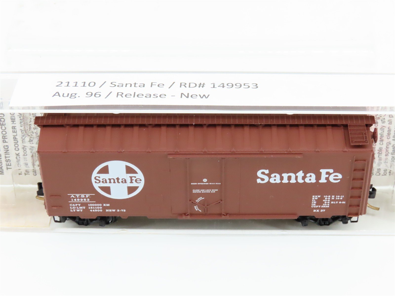 N Scale Micro-Trains MTL 21110 ATSF Santa Fe 40' Plug Door Box Car #149953