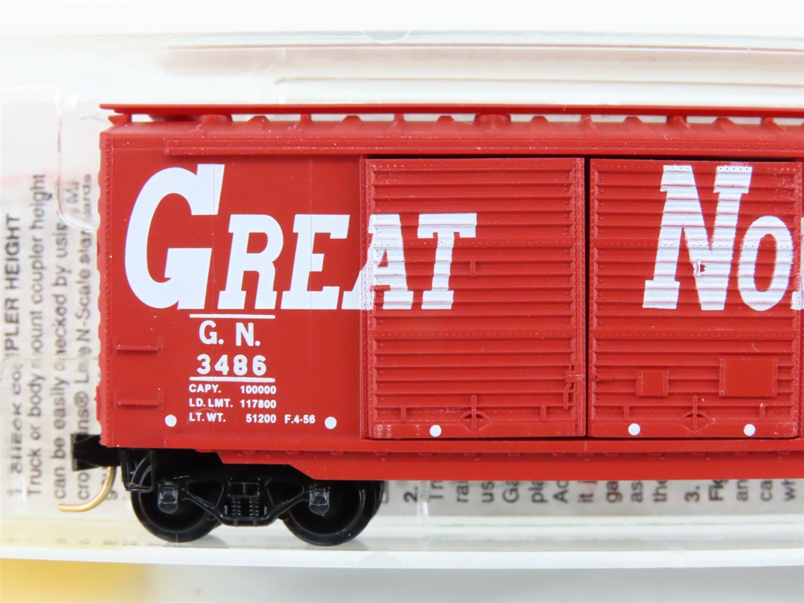 N Scale Micro-Trains MTL 23220 GN Great Northern 40' Double Door Box Car #3486