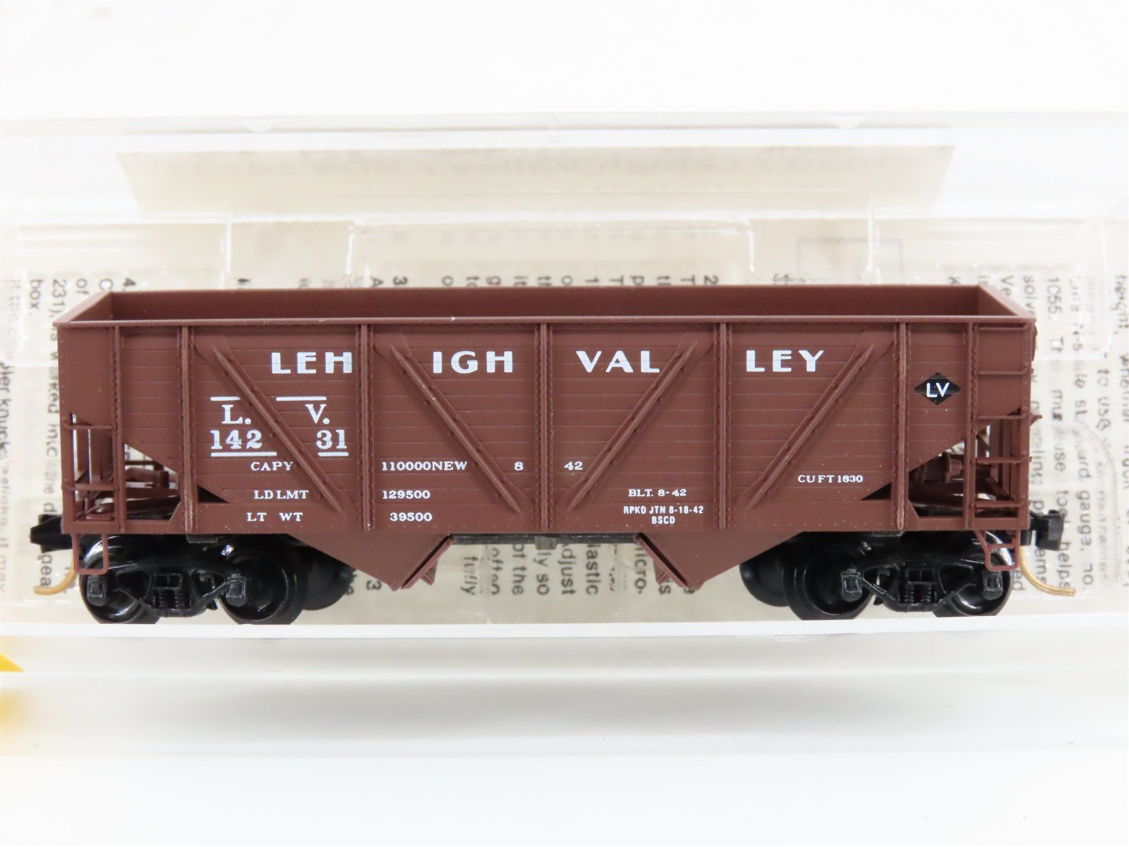 N Scale Micro-Trains MTL 57030 LV Lehigh Valley Railroad 33' 2-Bay Hopper #14231
