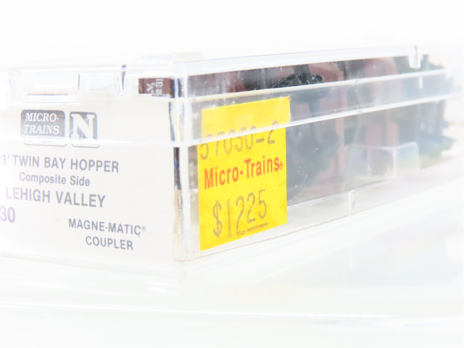 N Scale Micro-Trains MTL 57030 LV Lehigh Valley Railroad 33' 2-Bay Hopper #14231