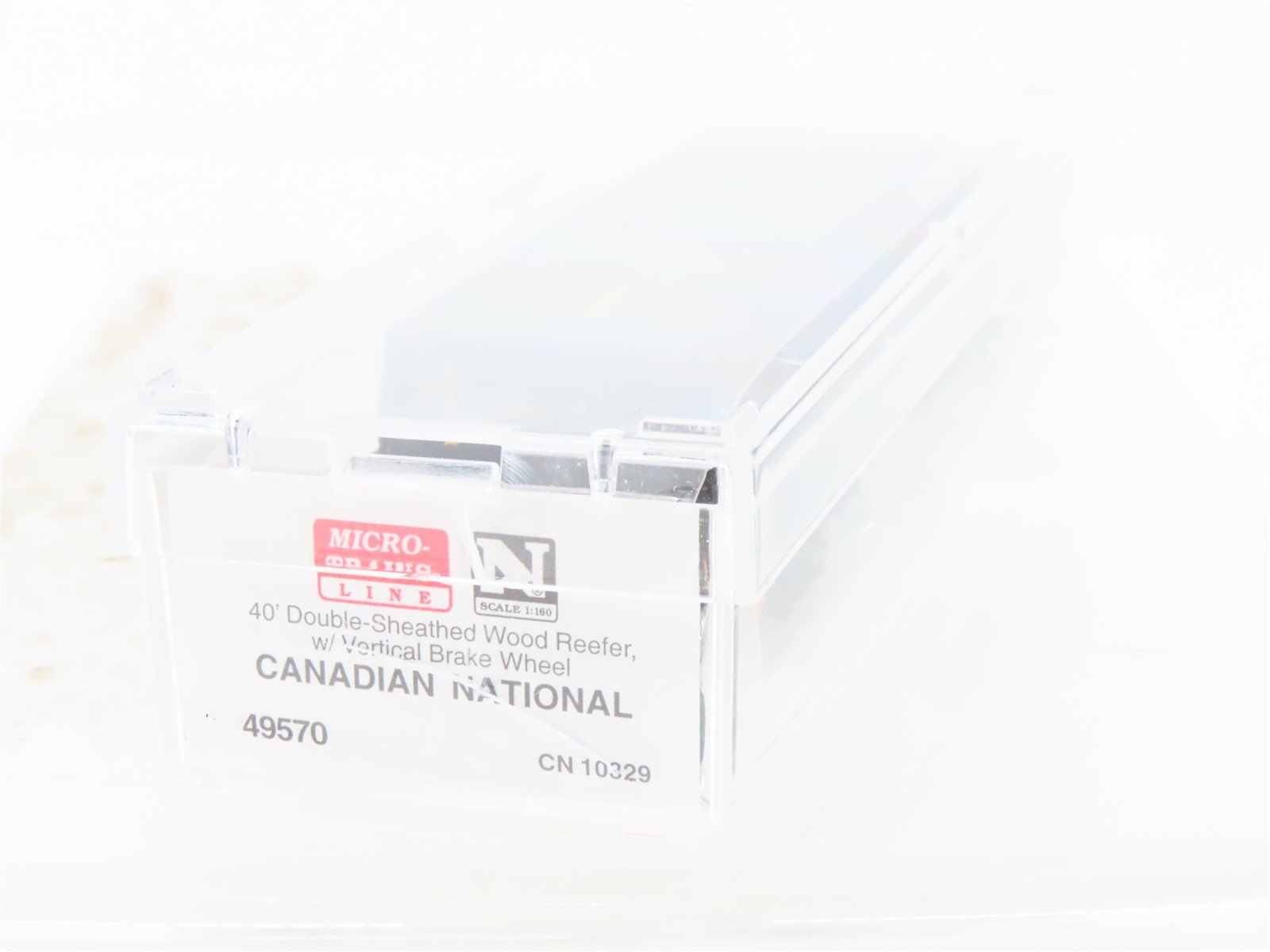 N Scale Micro-Trains MTL 49570 CN Canadian National 40' Express Reefer #10329