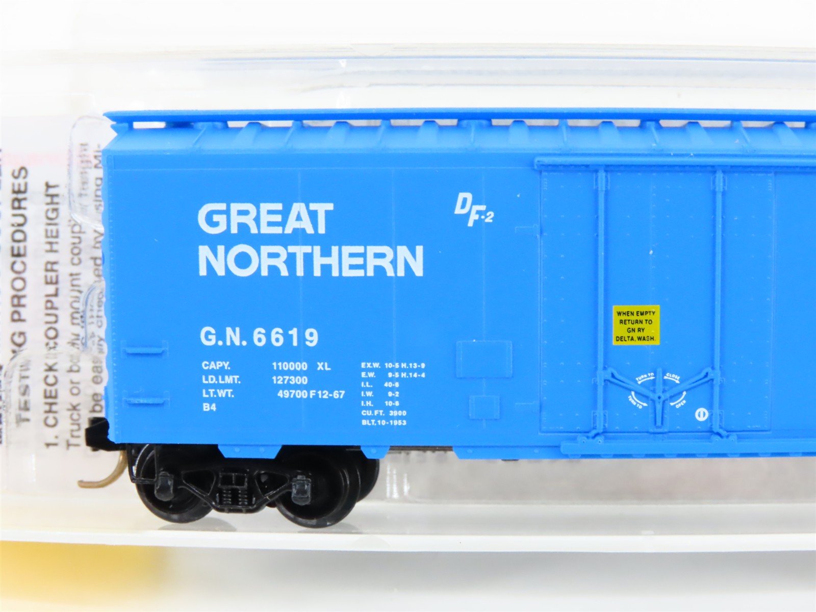 N Scale Micro-Trains MTL 21040 GN Great Northern 40' Plug Door Box Car #6619