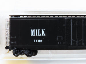 N Micro-Trains MTL 32330 BM Boston & Maine Milk 50' Plug Door Box Car #1919