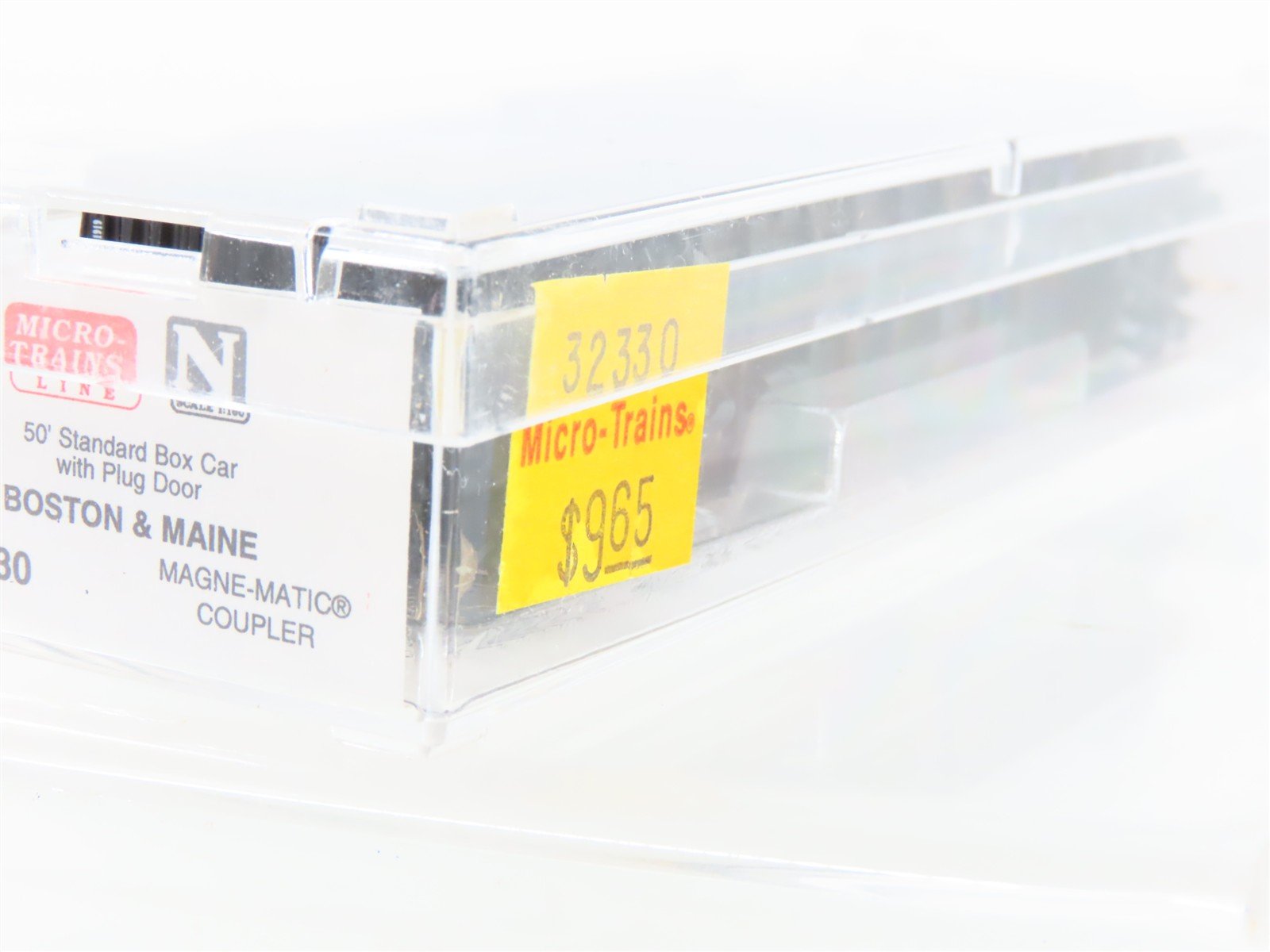 N Micro-Trains MTL 32330 BM Boston & Maine Milk 50' Plug Door Box Car #1919