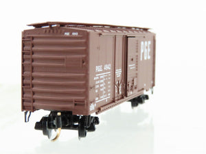 N Scale Micro-Trains MTL 22070 PGE Pacific Great Eastern 40' Box Car #4942