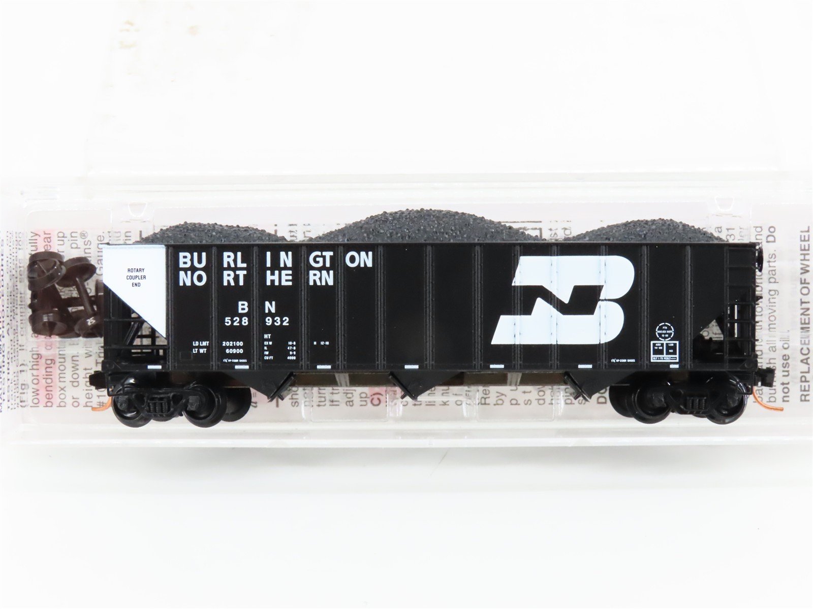 N Micro-Trains MTL 108110 BN Burlington Northern 3-Bay Hopper #528932 w/ Load