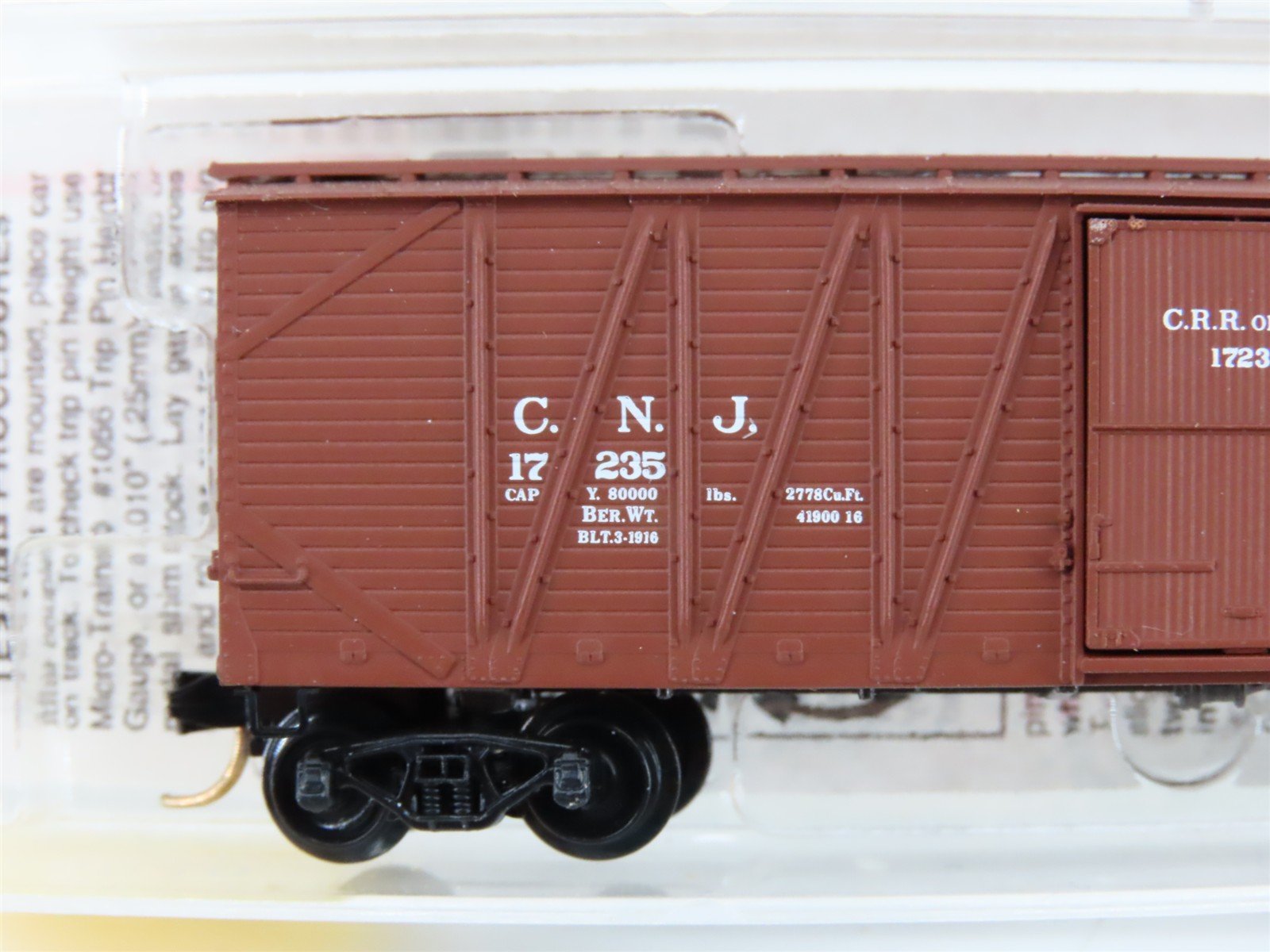 N Micro-Trains MTL 28040 CNJ Central Railroad of New Jersey 40' Box Car #17235