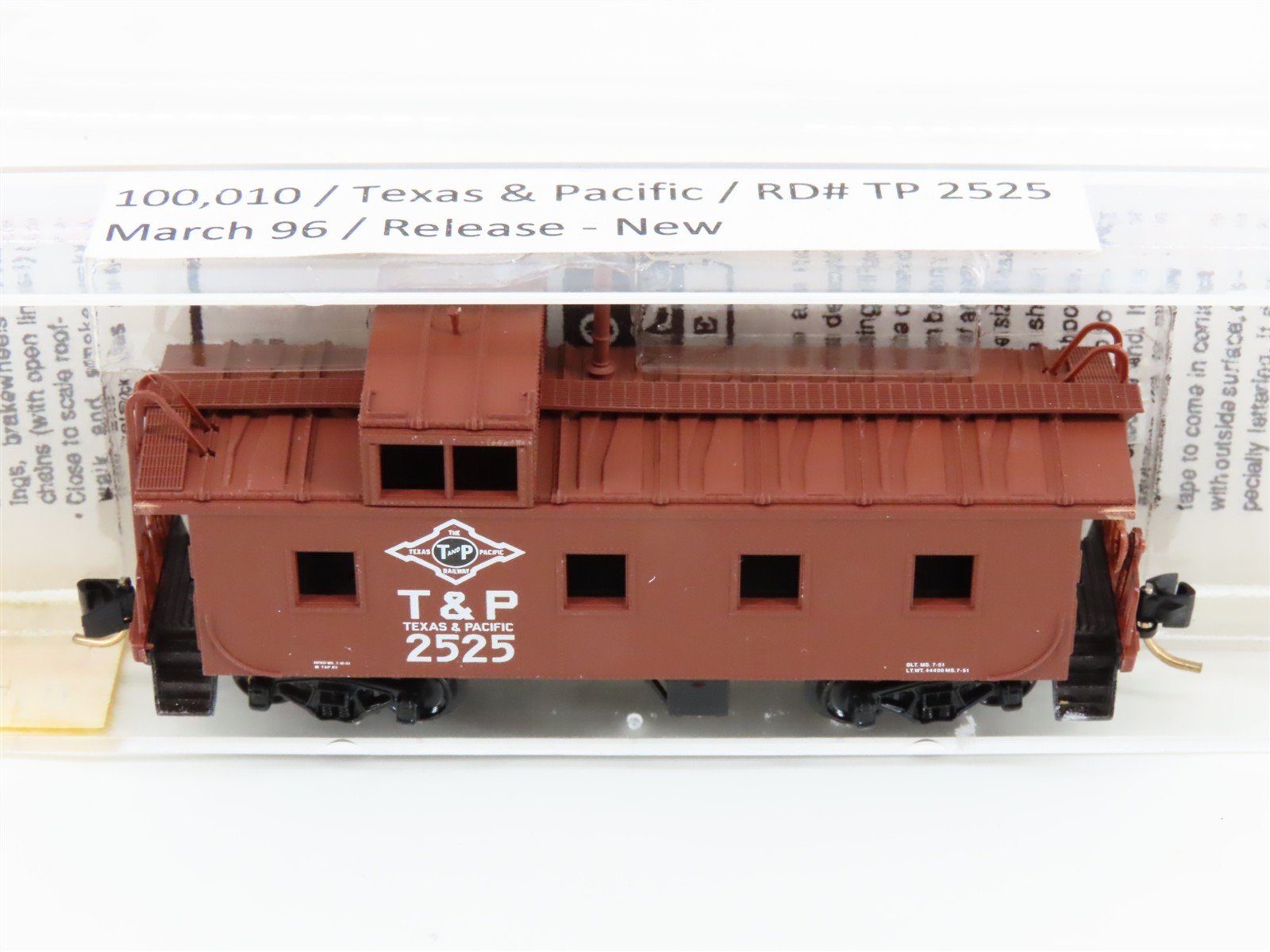 N Scale Micro-Trains MTL 100,010 T&P Texas & Pacific Railroad 36' Caboose #2525