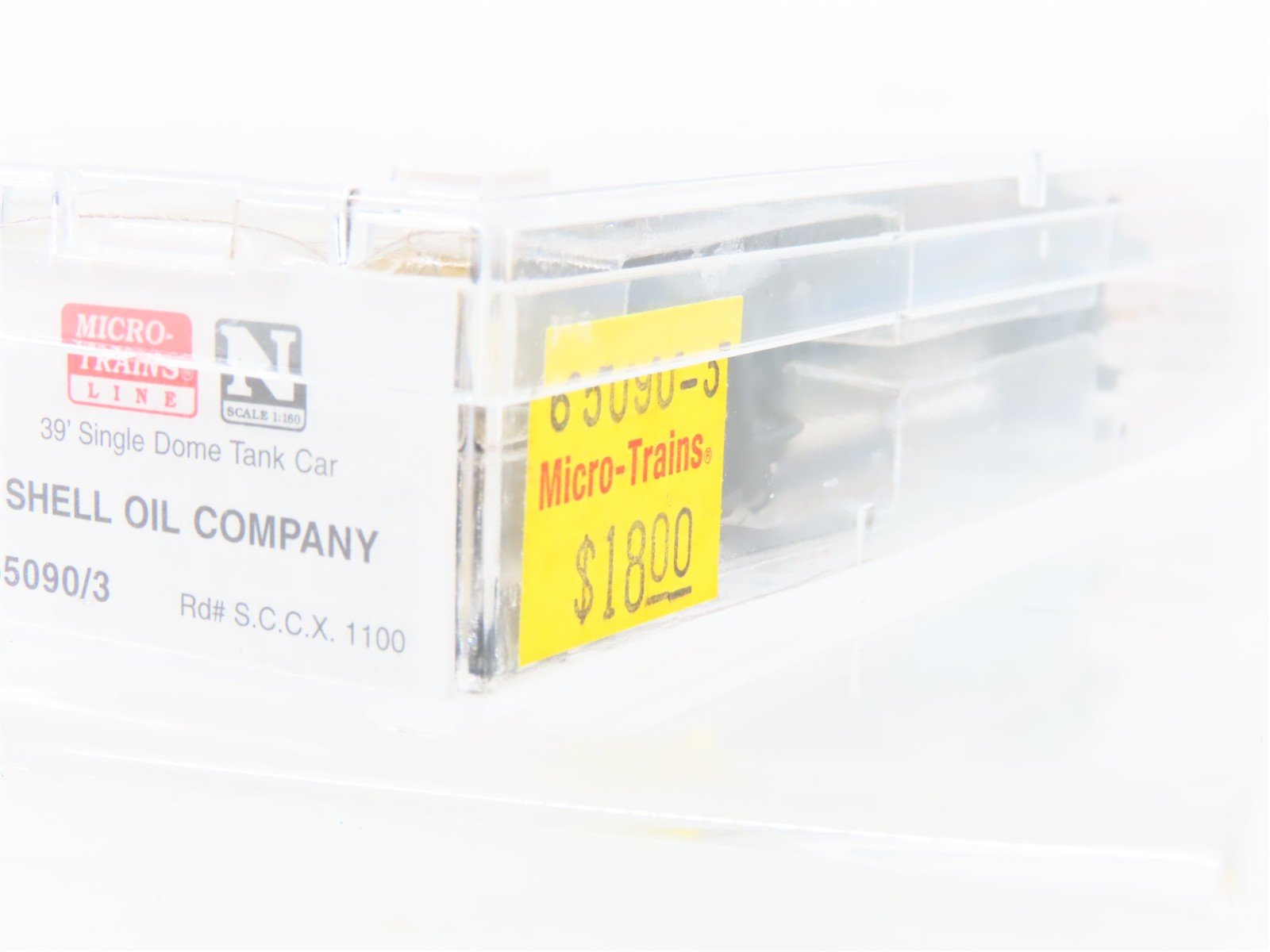 N Micro-Trains MTL 65090/3 SCCX Shell Oil Company 39' Single Dome Tank Car #1100