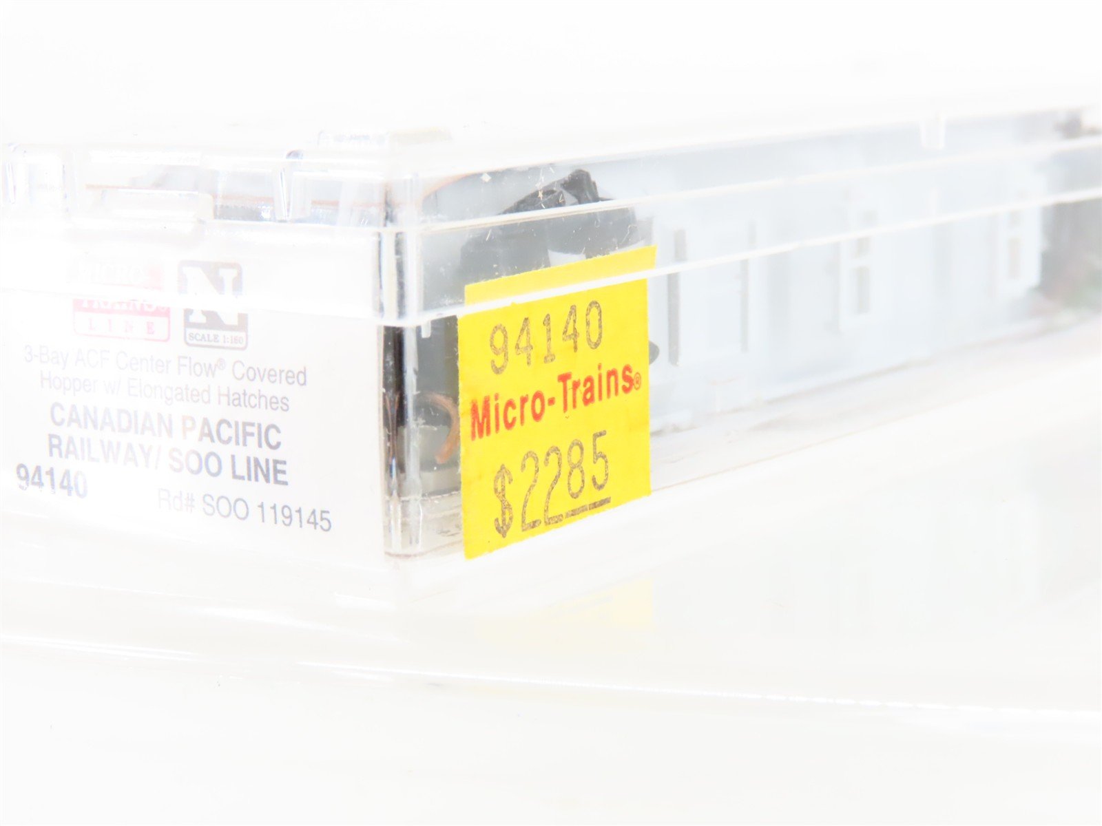 N Scale Micro-Trains MTL 94140 SOO Canadian Pacific 3-Bay Covered Hopper #119145