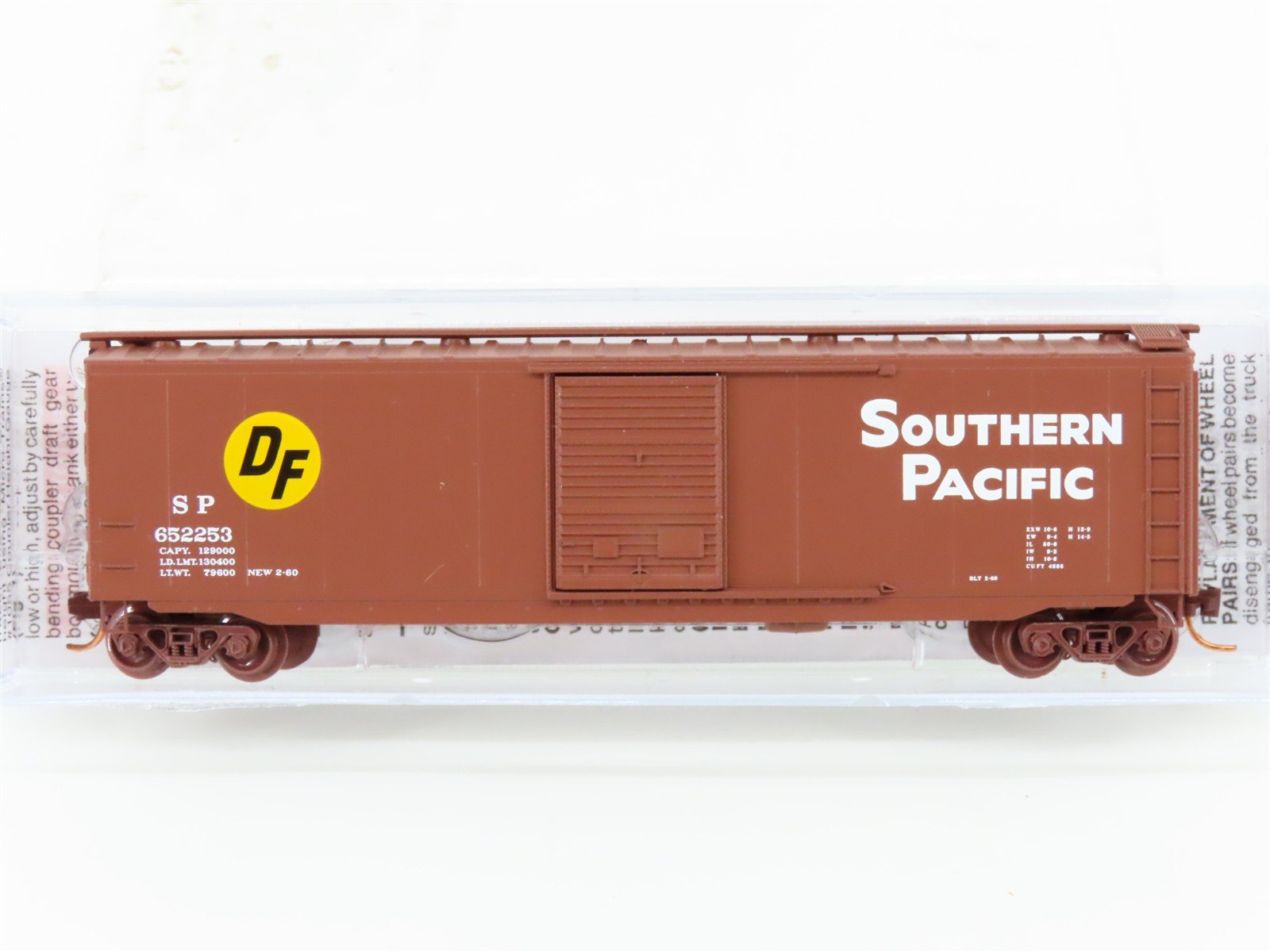N Micro-Trains MTL 03100200 SP Southern Pacific 50' Single Door Box Car #652253