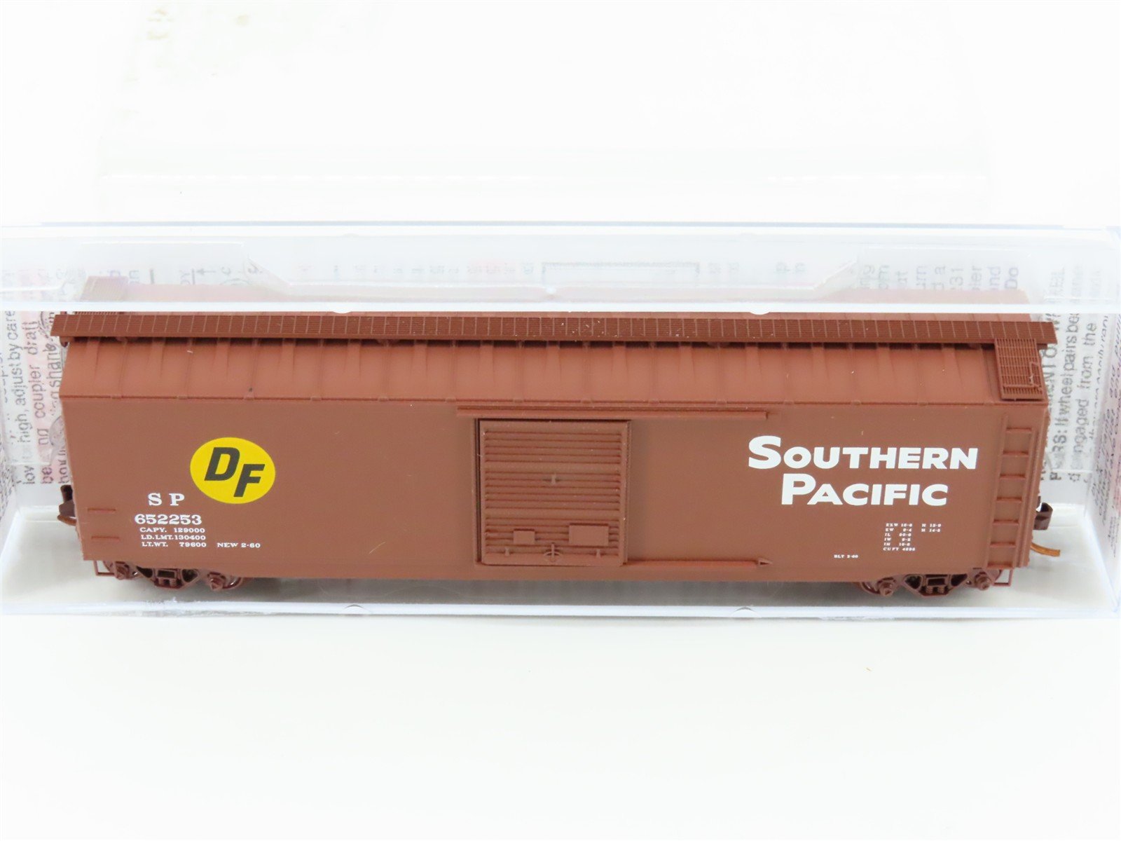 N Micro-Trains MTL 03100200 SP Southern Pacific 50' Single Door Box Car #652253