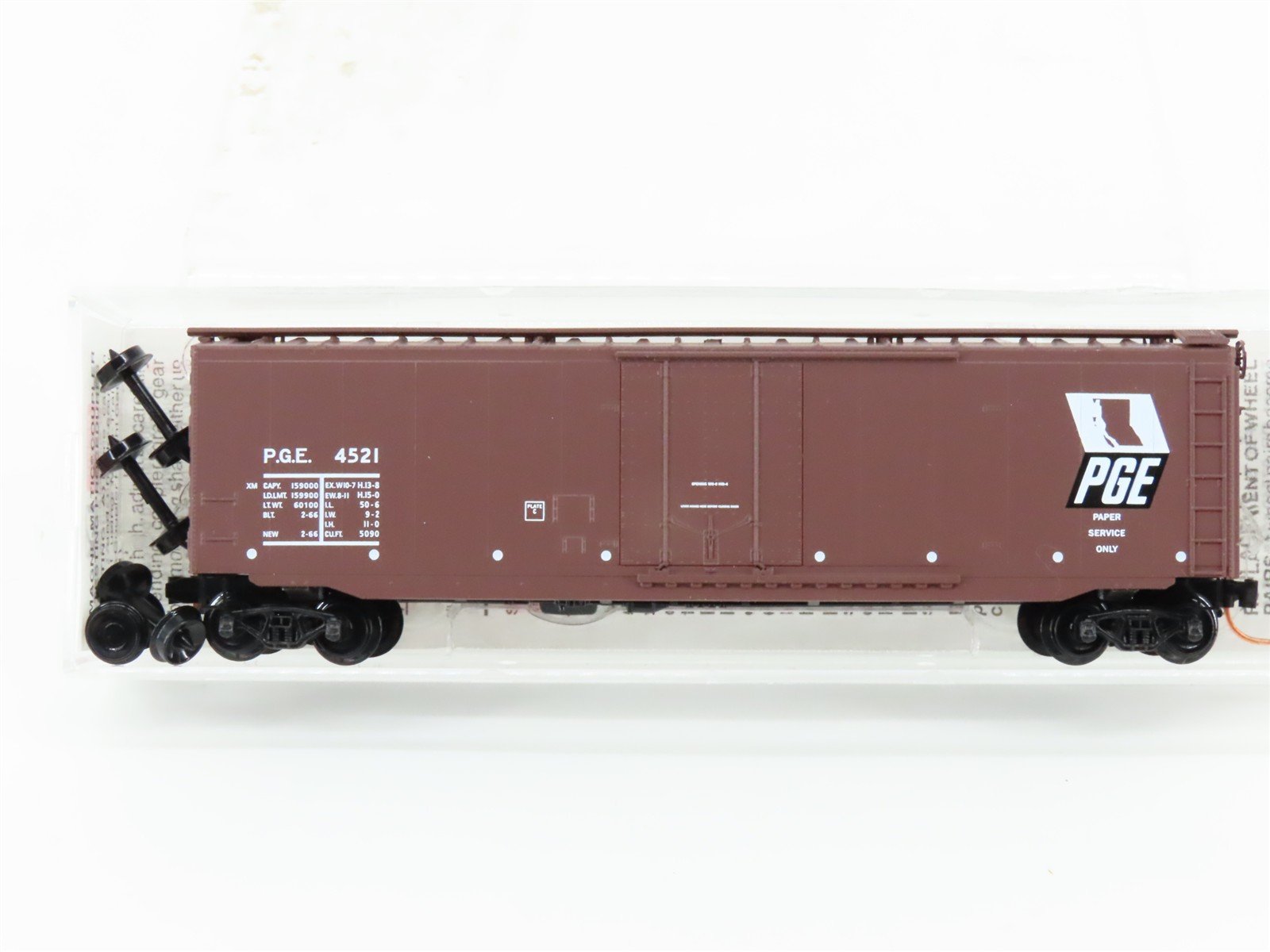 N Micro-Trains MTL 32260 PGE Pacific Great Eastern 50' Plug Door Box Car #4521