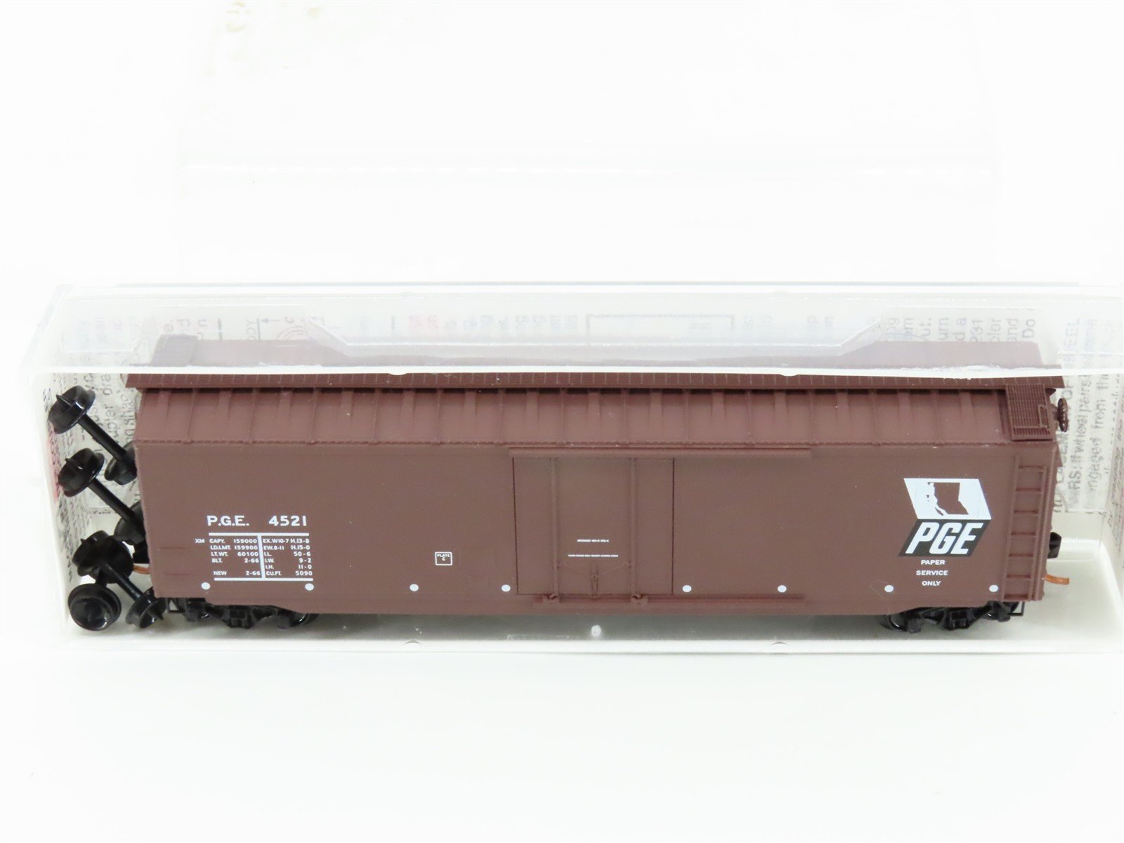 N Micro-Trains MTL 32260 PGE Pacific Great Eastern 50' Plug Door Box Car #4521