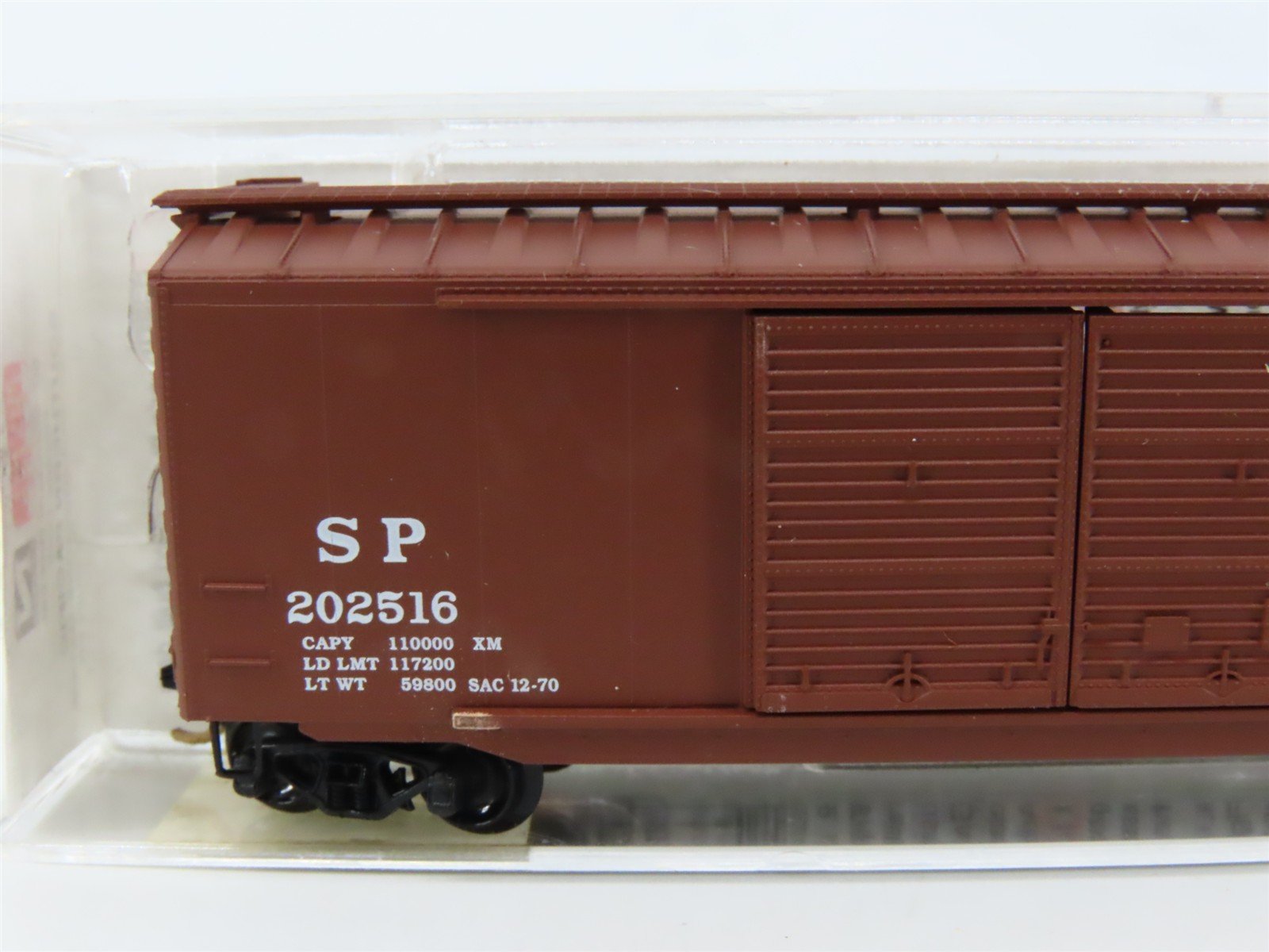N Micro-Trains MTL 34050 SP Southern Pacific 50' Double Door Box Car #202516