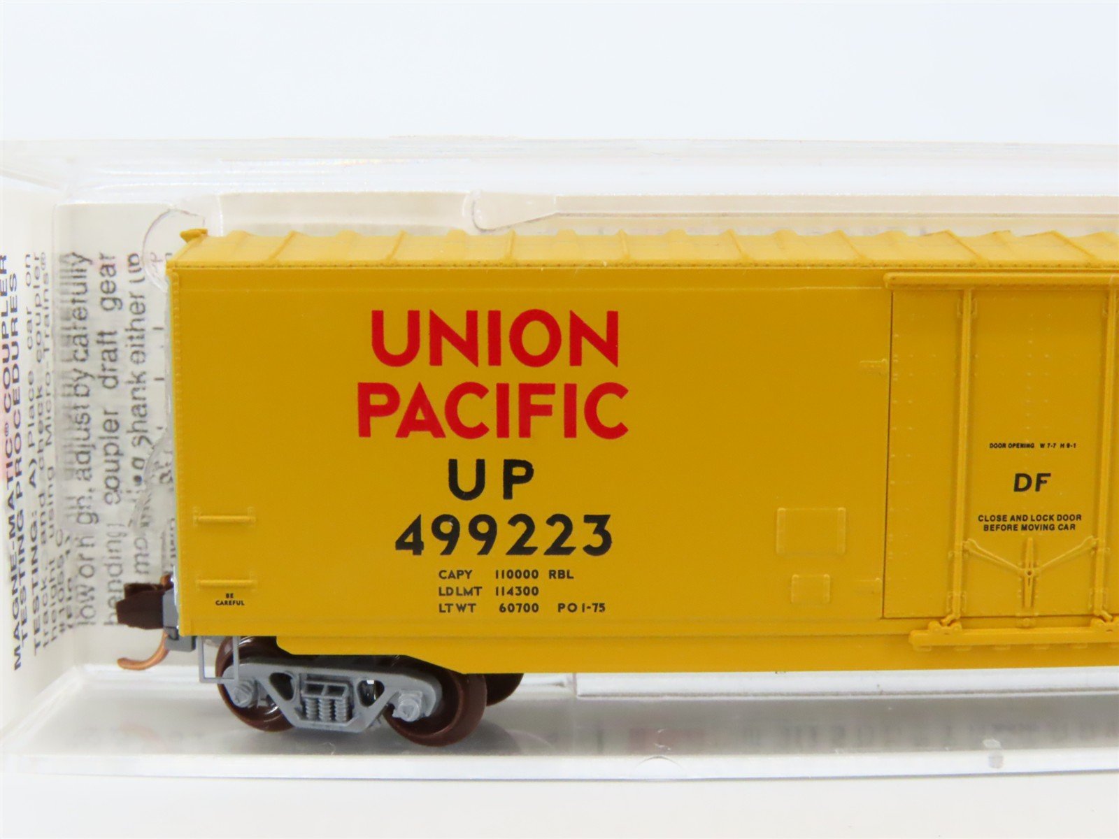N Scale Micro-Trains MTL 38300 UP Union Pacific 50' Plug Door Box Car #499223