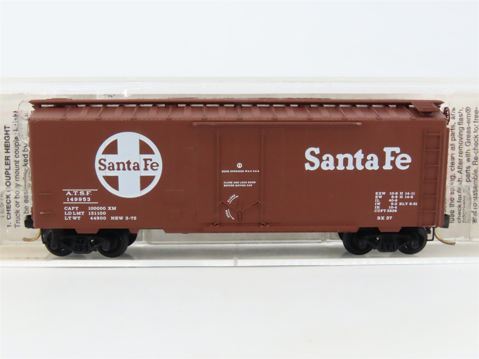 N Scale Micro-Trains MTL 21110 ATSF Santa Fe 40' Plug Door Box Car #149953