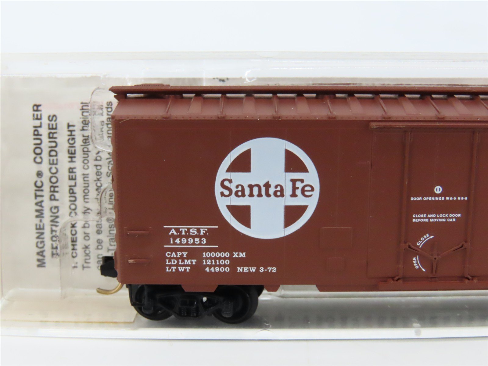 N Scale Micro-Trains MTL 21110 ATSF Santa Fe 40' Plug Door Box Car #149953