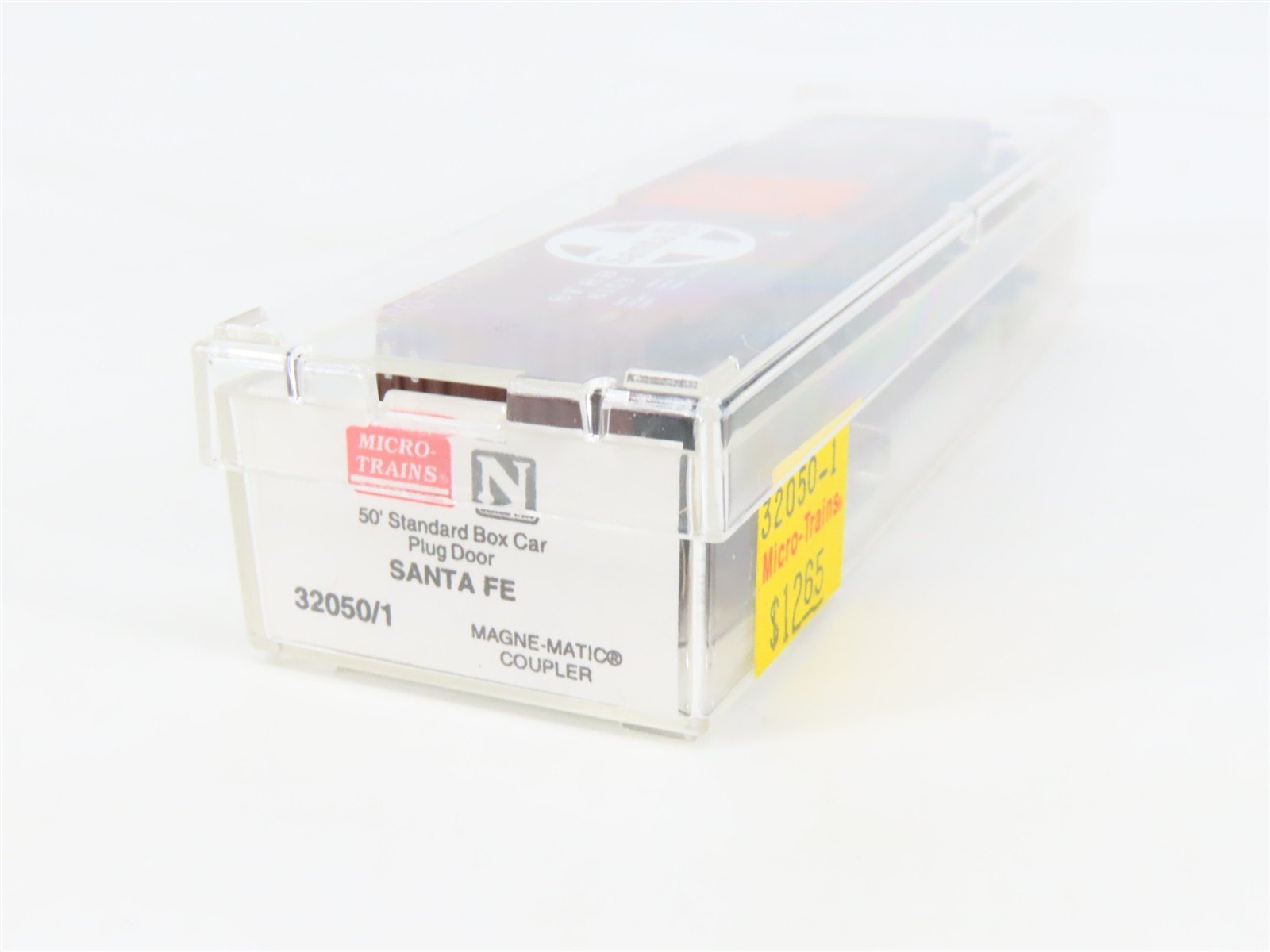 N Scale Micro-Trains MTL 32050/1 SFRB Santa Fe 50' Plug Door Box Car #6153