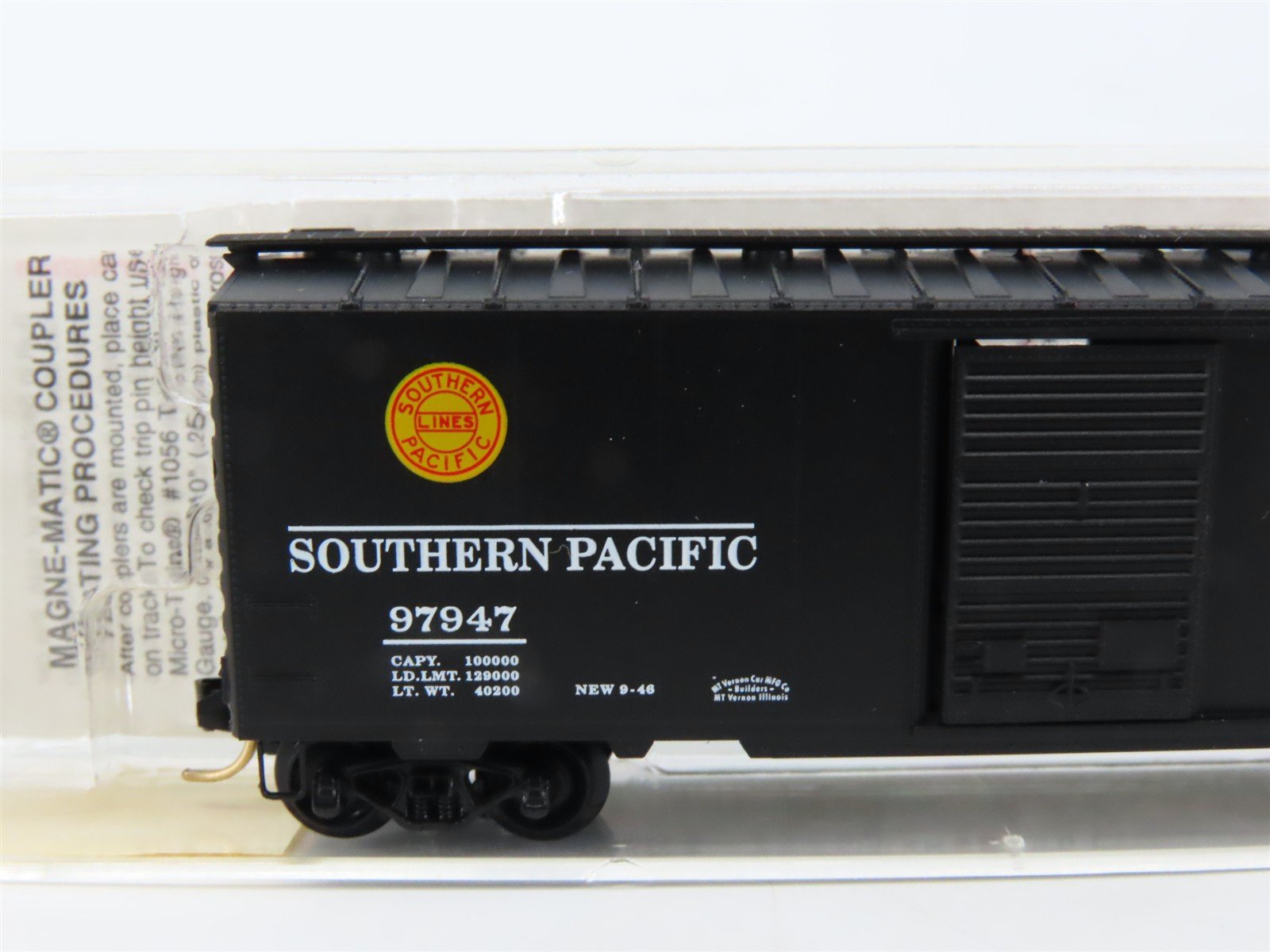 N Scale Micro-Trains MTL 20090 SP Southern Pacific Overnight 40' Box Car #97947
