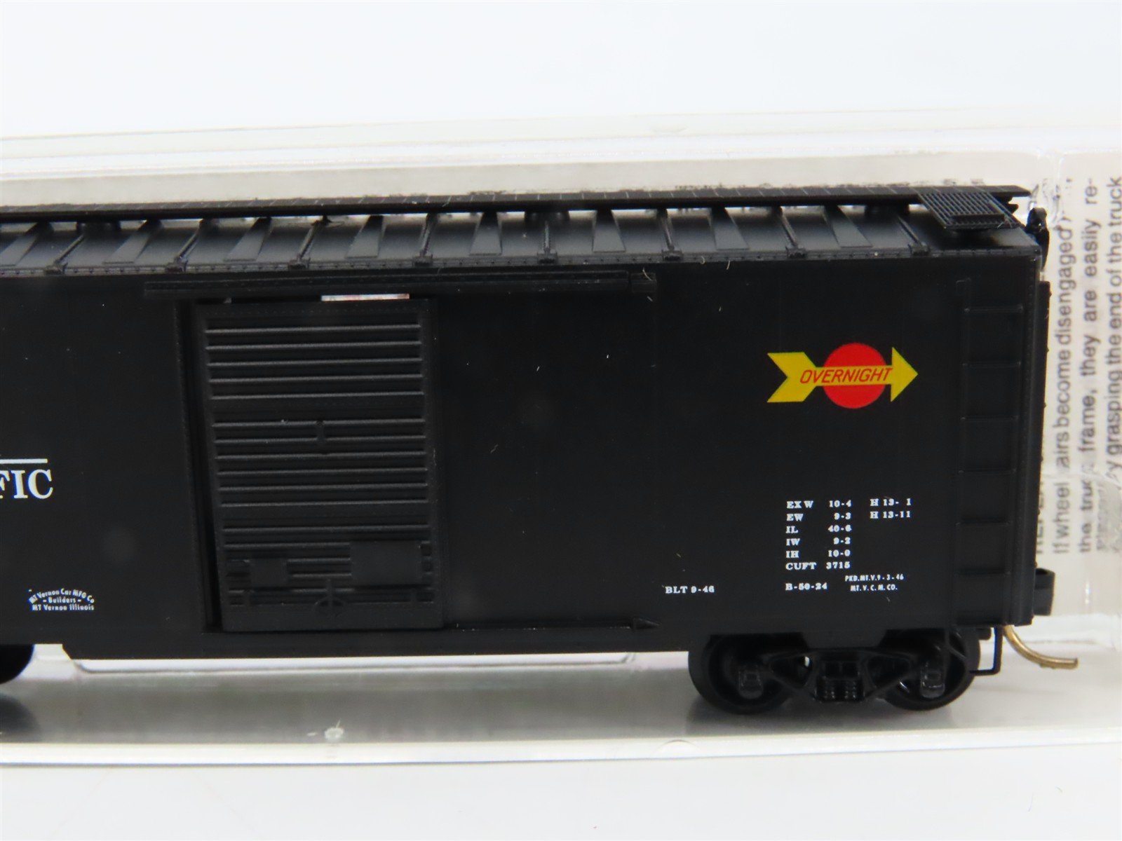 N Scale Micro-Trains MTL 20090 SP Southern Pacific Overnight 40' Box Car #97947
