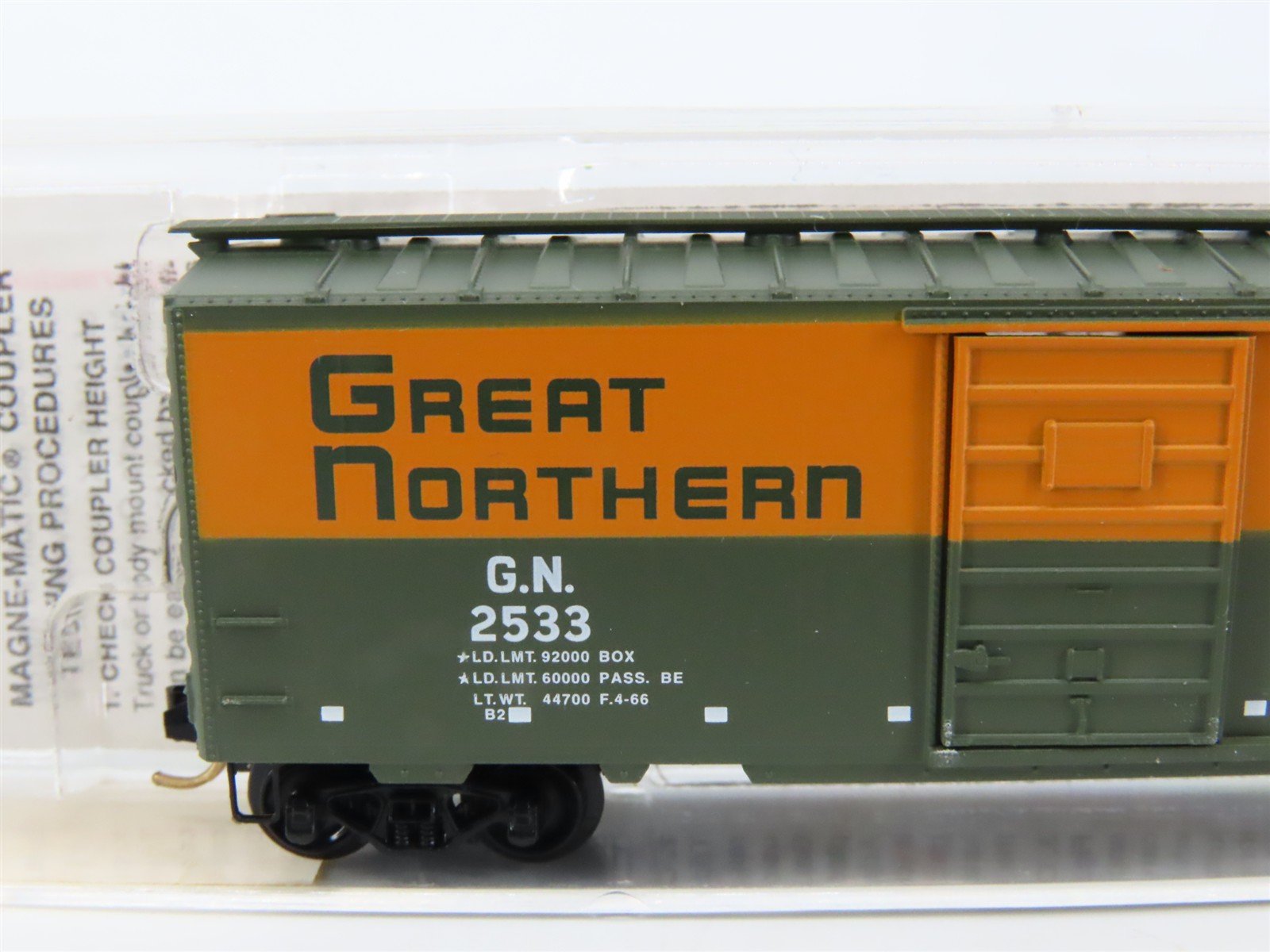 N Scale Micro-Trains MTL 20226 GN Great Northern 40' Single Door Box Car #2533