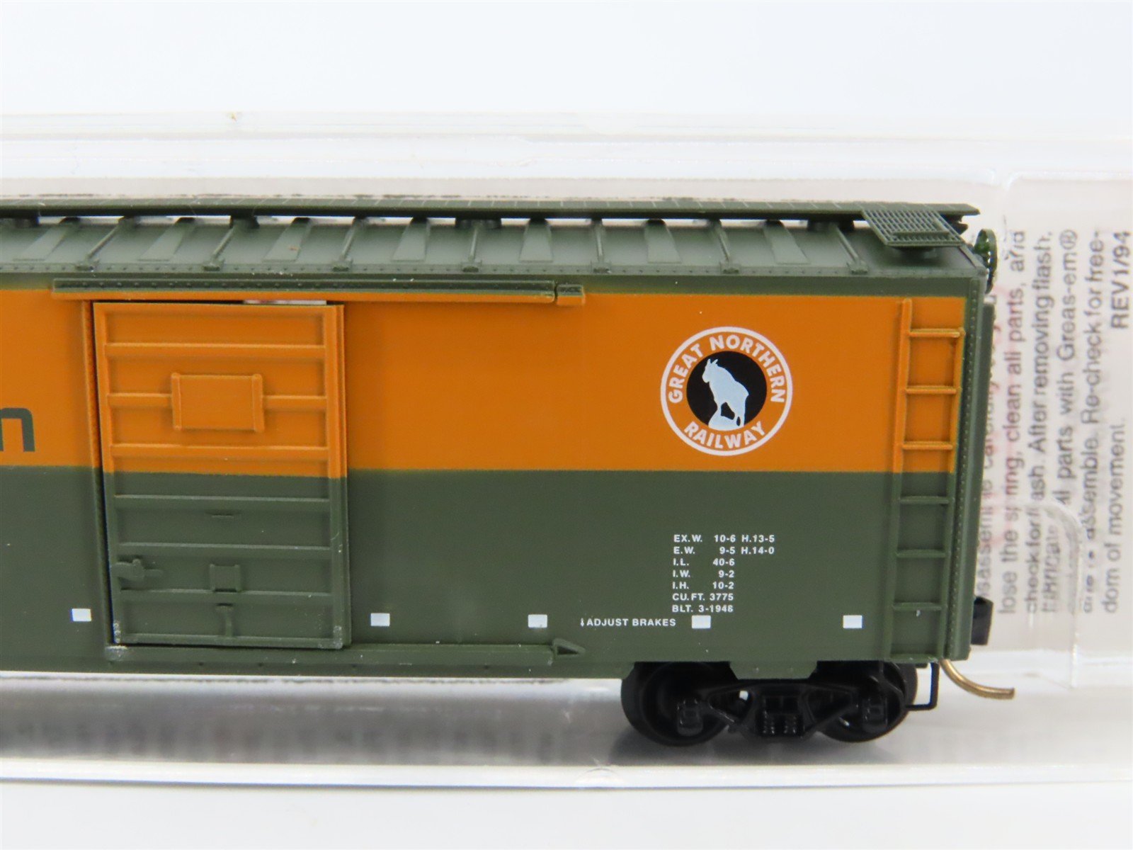 N Scale Micro-Trains MTL 20226 GN Great Northern 40' Single Door Box Car #2533
