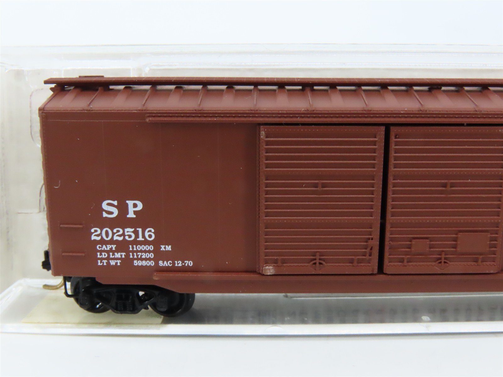 N Micro-Trains MTL 34050 SP Southern Pacific 50' Double Door Box Car #202516