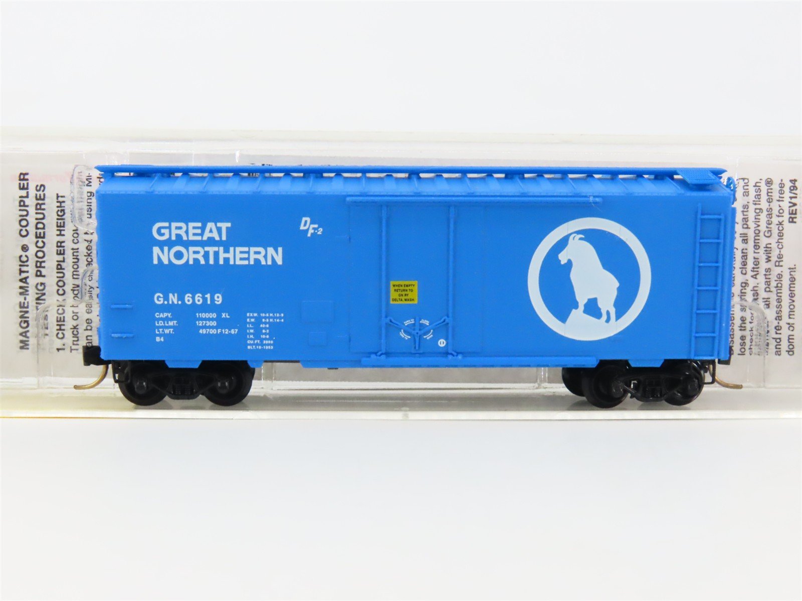 N Scale Micro-Trains MTL 21040 GN Great Northern 40' Plug Door Box Car #6619