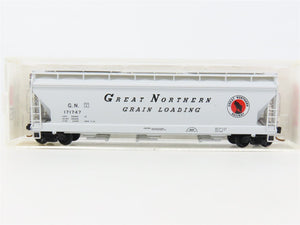 N Scale Micro-Trains MTL 94160 GN Great Northern 3-Bay Covered Hopper #171747