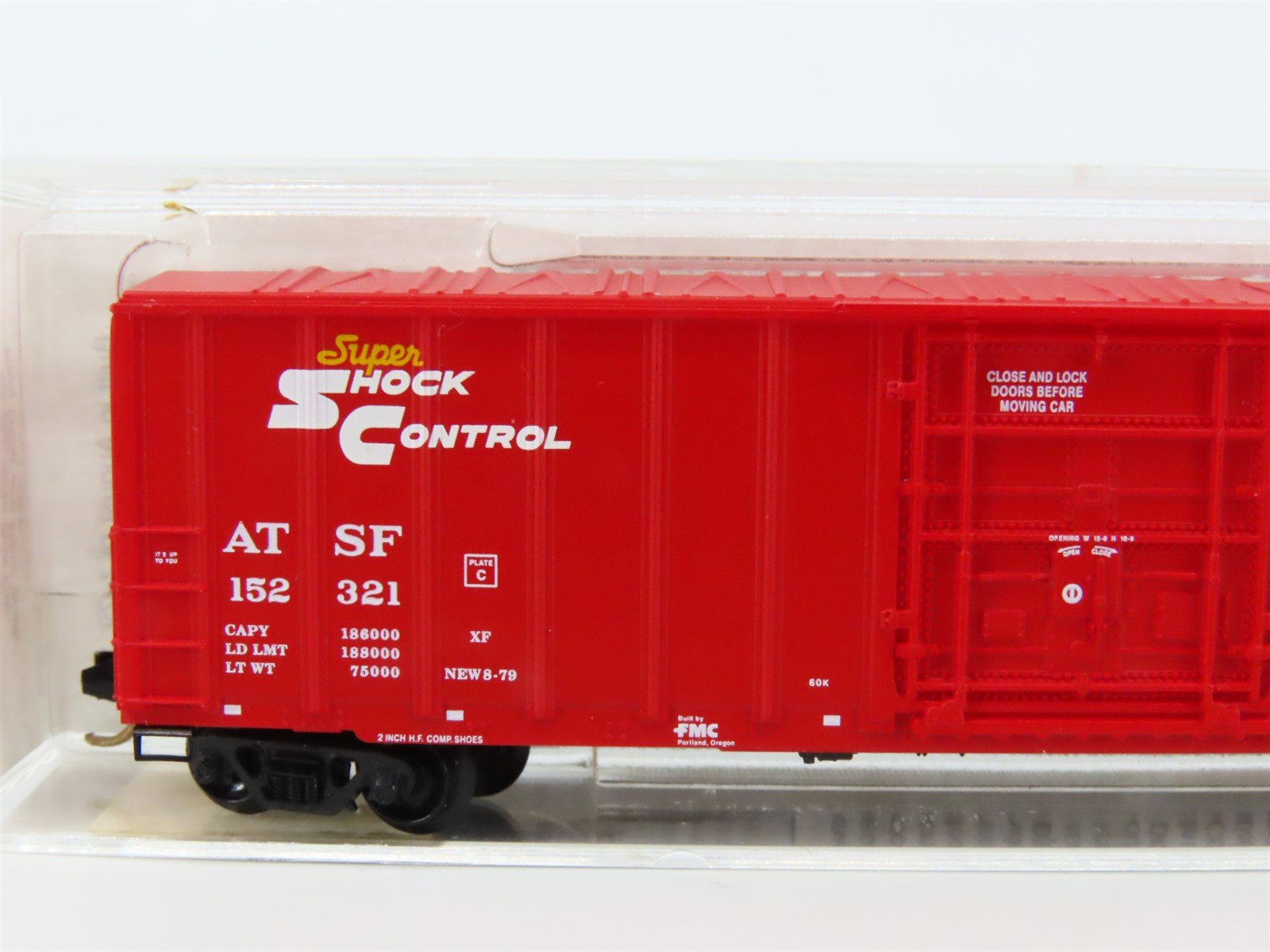 N Scale Micro-Trains MTL 27250 ATSF Santa Fe 50' Plug Door Box Car #152321