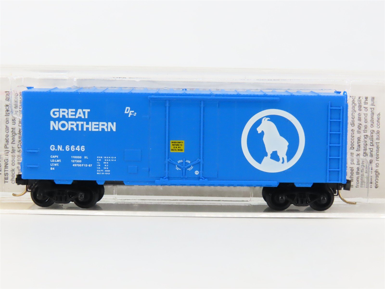 N Scale Micro-Trains MTL 74030 GN Great Northern 40' Plug Door Box Car #6646