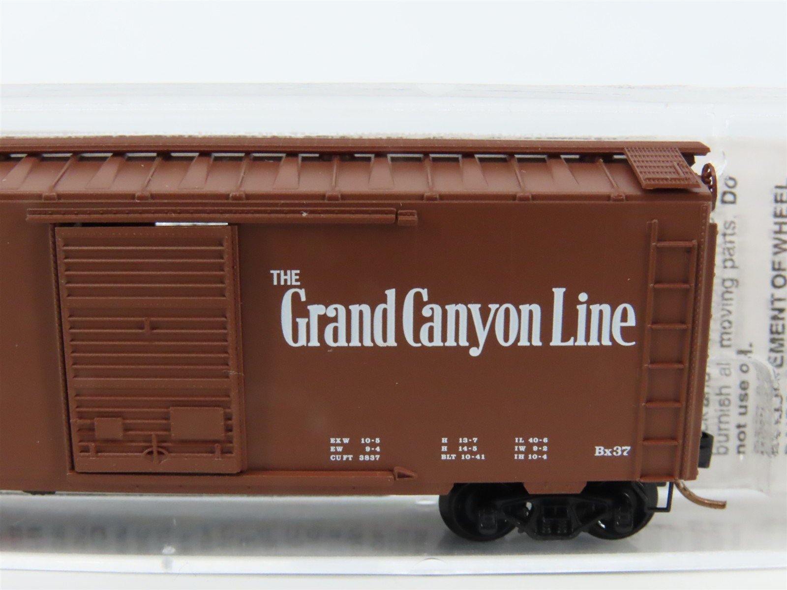 N Scale Micro-Trains MTL 20060 ATSF Santa Fe Grand Canyon Line Box Car #143582