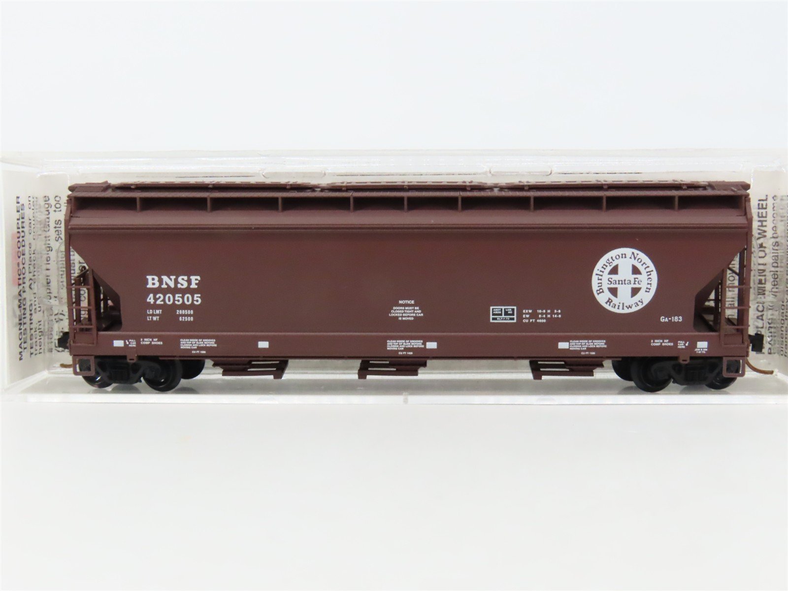 N Scale Micro-Trains MTL 94180 BNSF Railway 3-Bay Covered Hopper #420505