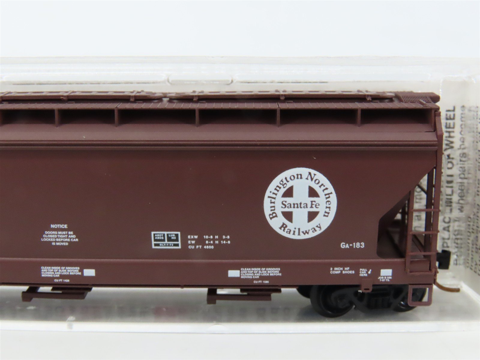 N Scale Micro-Trains MTL 94180 BNSF Railway 3-Bay Covered Hopper #420505