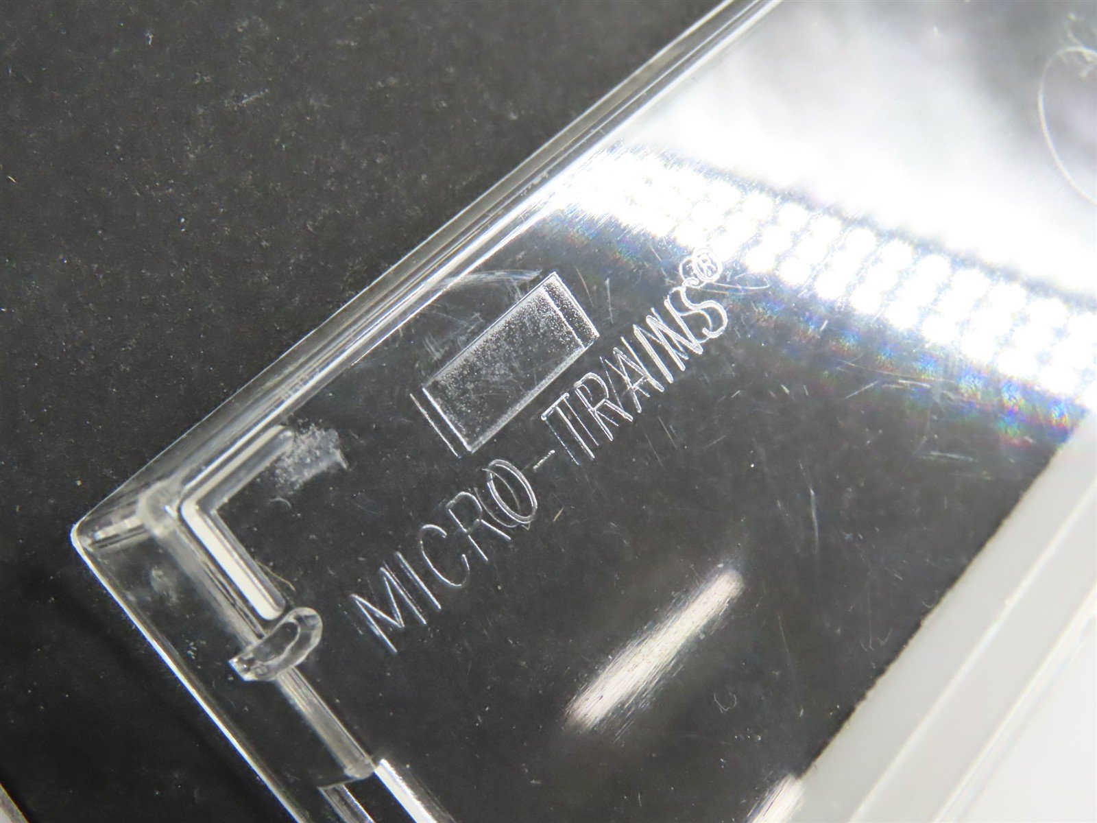 N Scale Micro-Trains MTL 23060 GN Great Northern 40' Double Door Box Car #3270