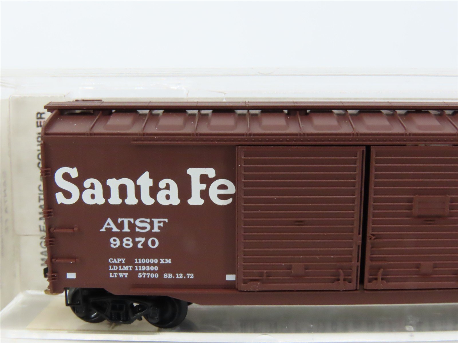 N Scale Micro-Trains MTL 78060 ATSF Santa Fe Railroad 50' Auto Box Car #9870