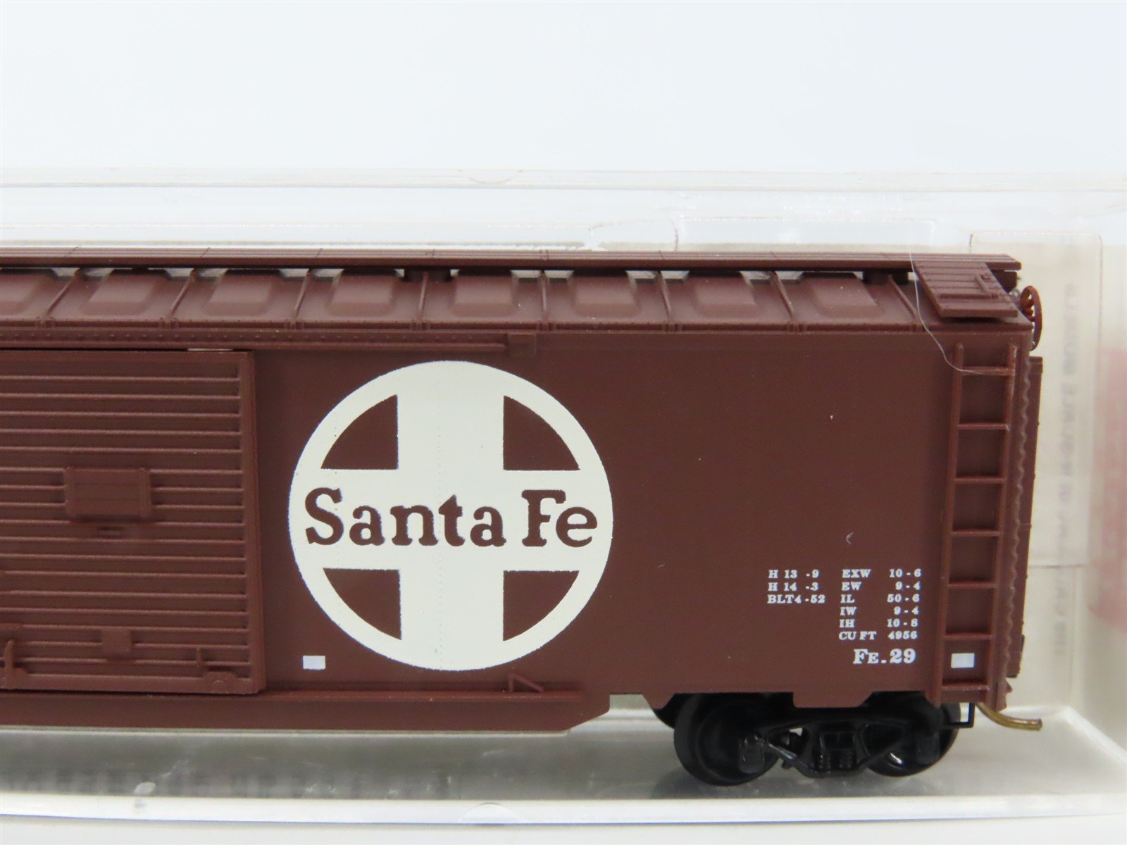 N Scale Micro-Trains MTL 78060 ATSF Santa Fe Railroad 50' Auto Box Car #9870
