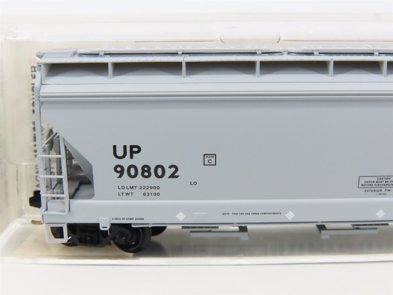 N Scale Micro-Trains MTL 94120 UP Union Pacific 3-Bay Covered Hopper #90802