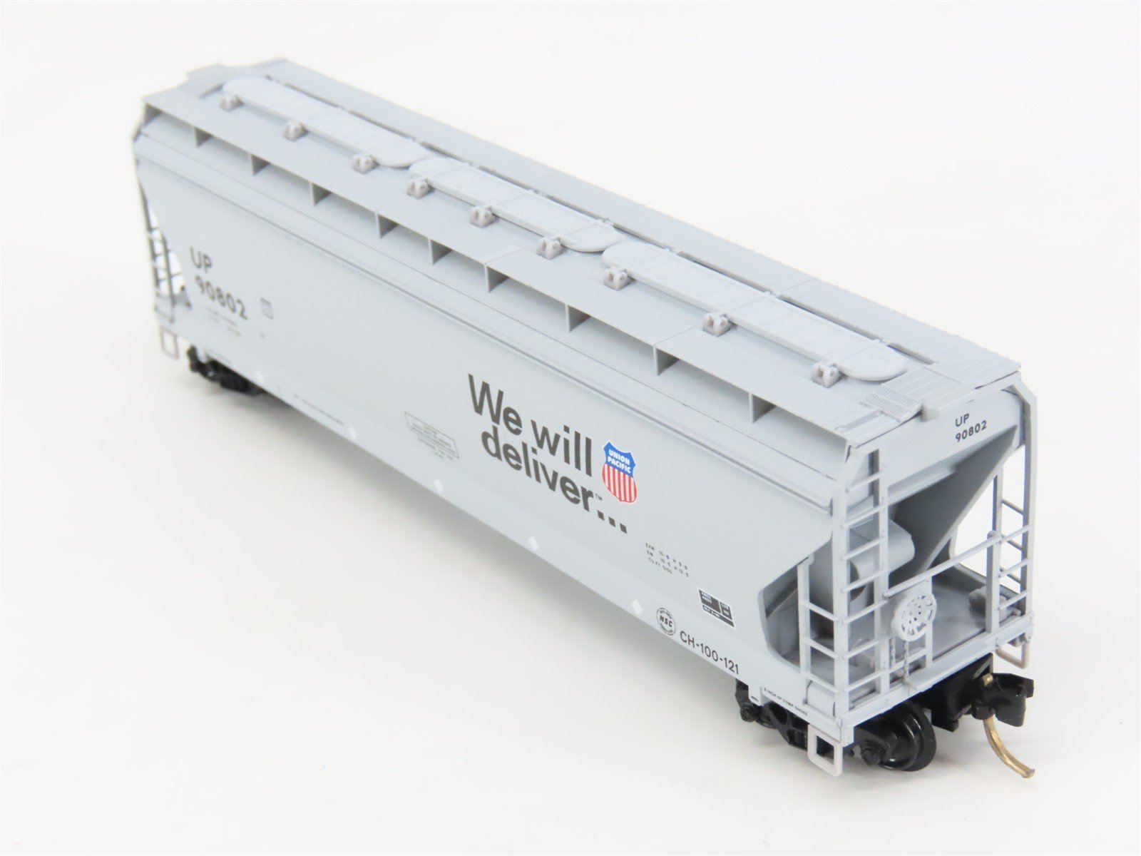 N Scale Micro-Trains MTL 94120 UP Union Pacific 3-Bay Covered Hopper #90802
