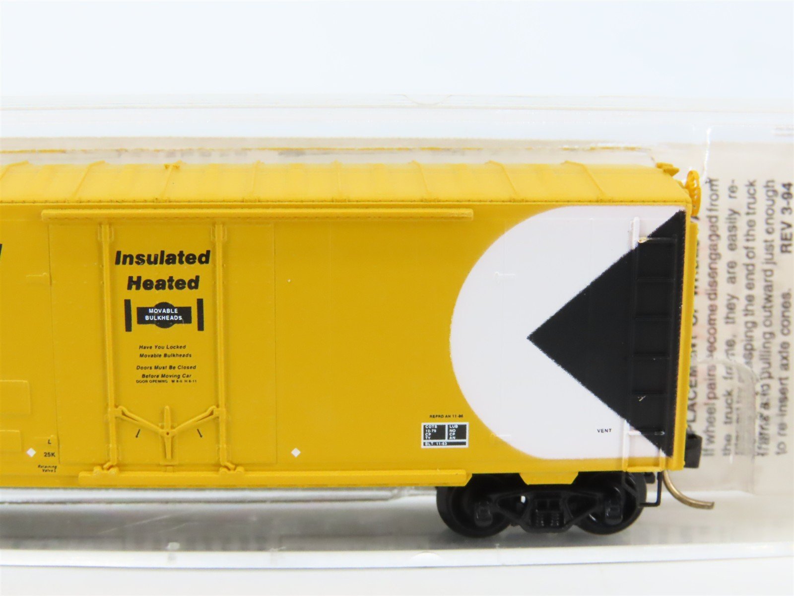 N Scale Micro-Trains MTL 74010 CP Rail 40' Plug Door Box Car #165204