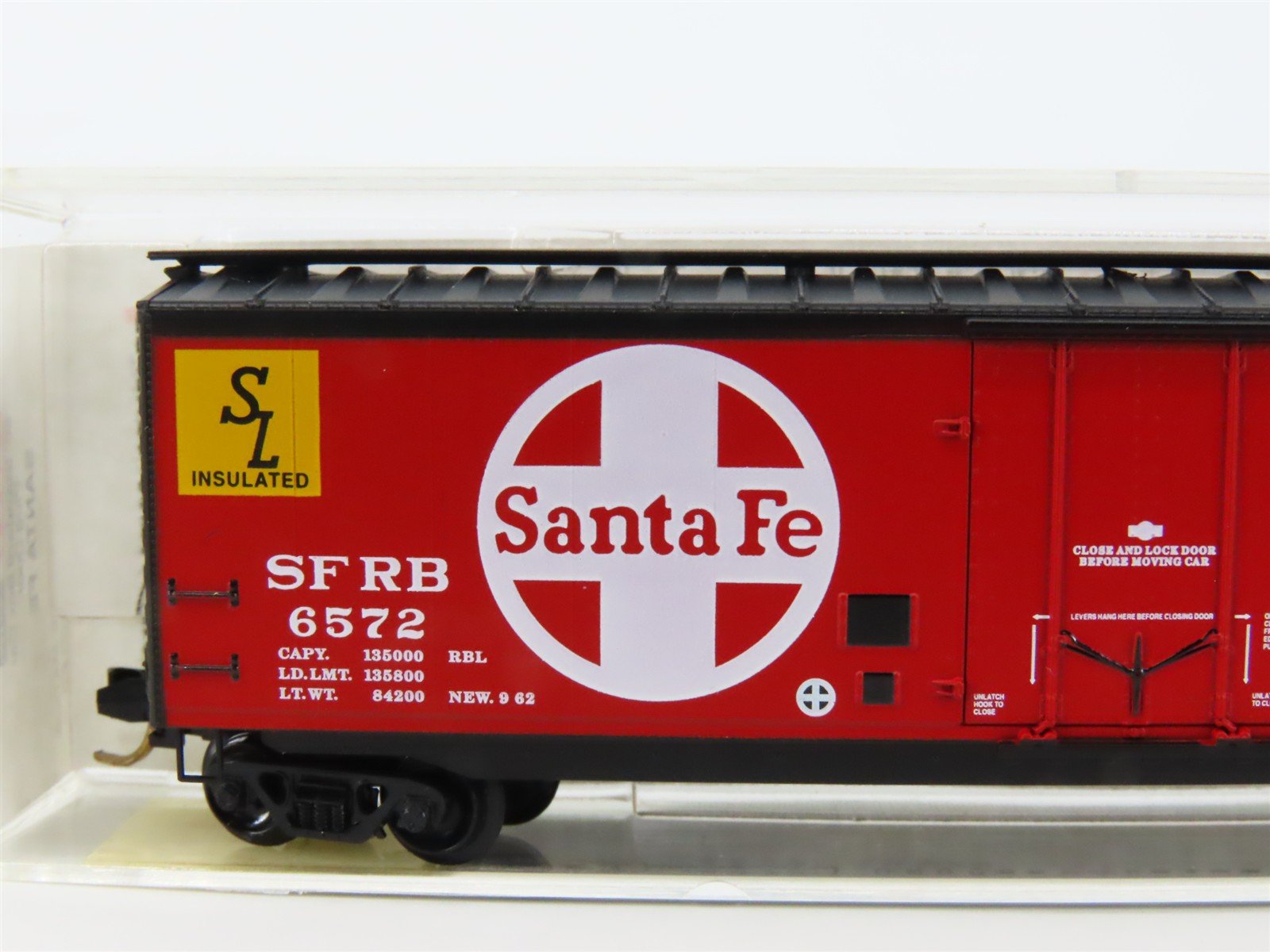 N Scale Micro-Trains MTL 32350 SFRB Santa Fe 50' Plug Door Box Car #6572